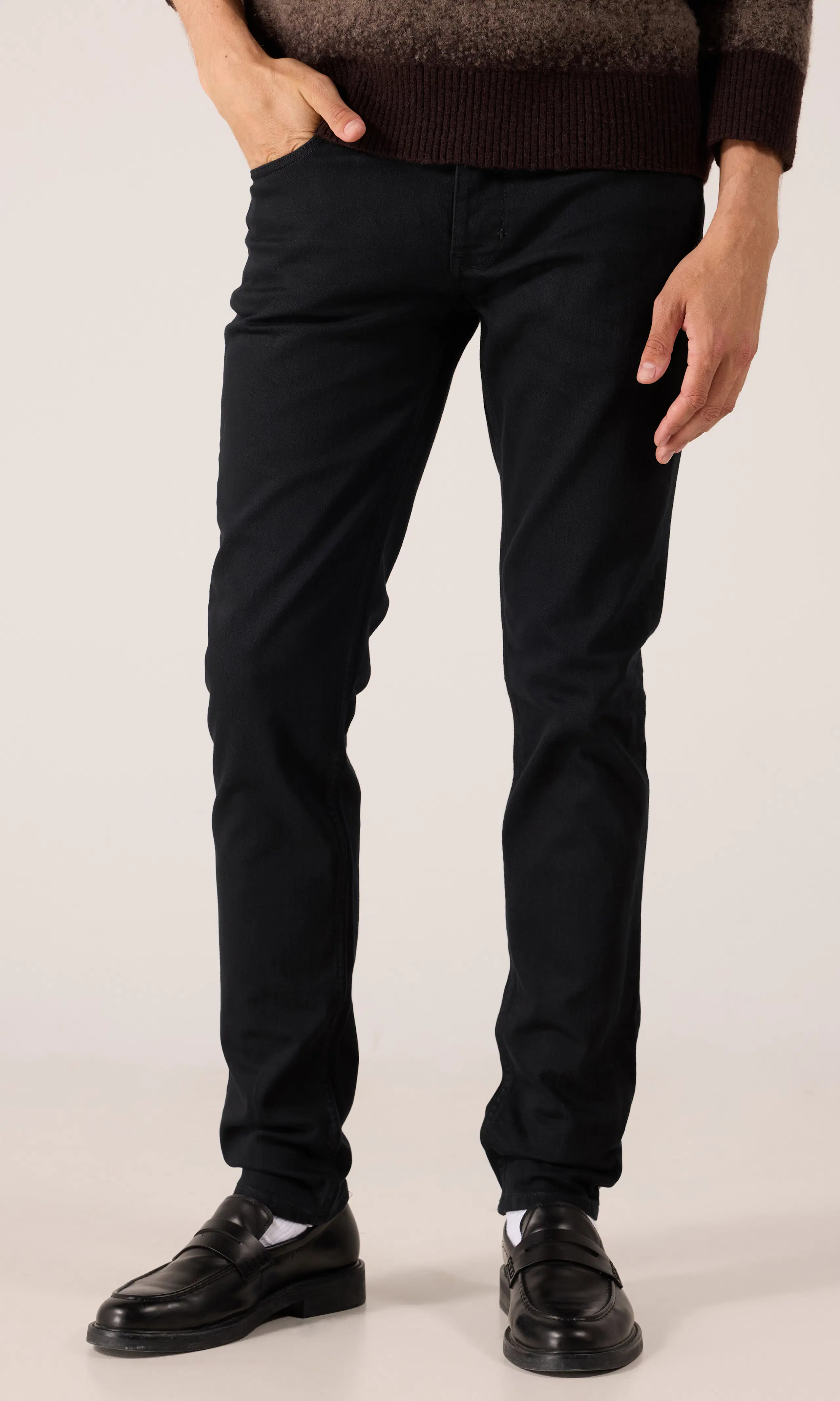 Lou Slim Farkut. Front. Model.