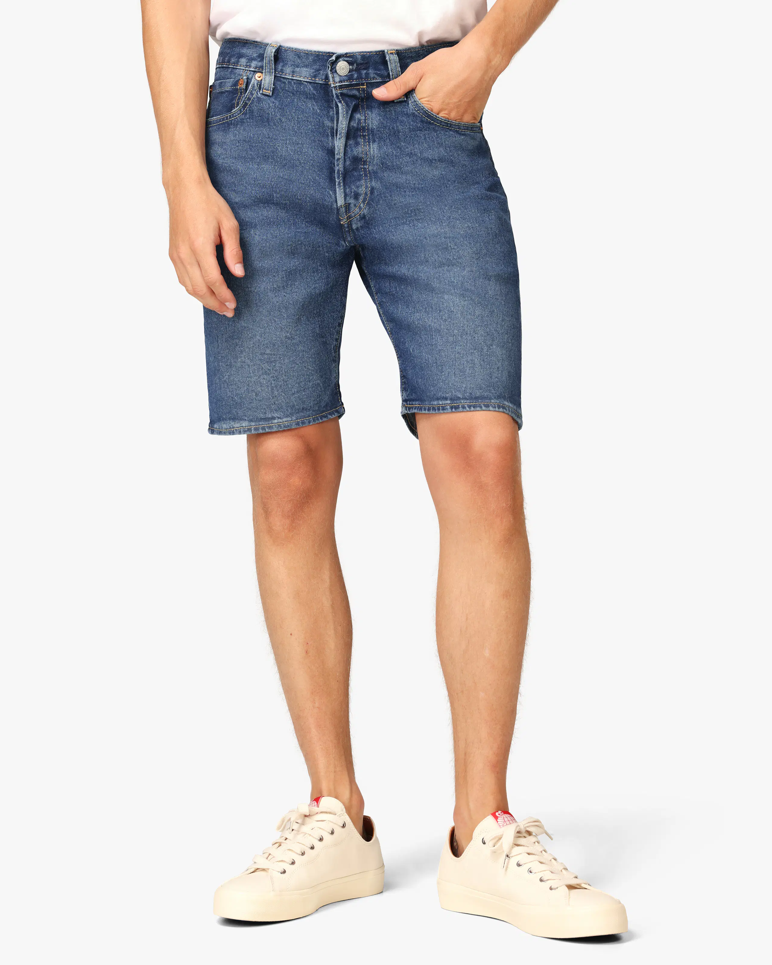 501® Hemmed Mørk Blå Shorts. Front. Model.
