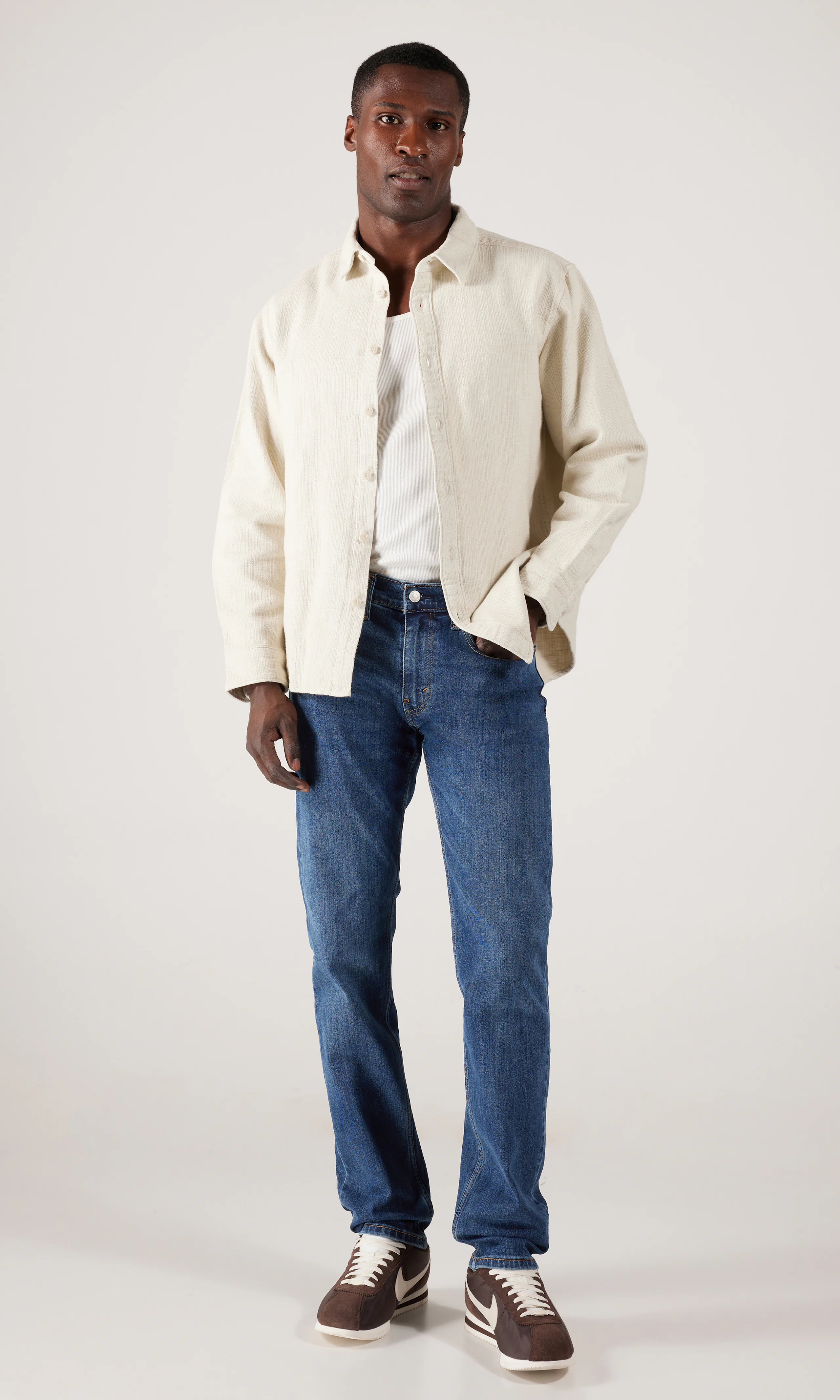 502™ Taper Jeans. Front. Model.
