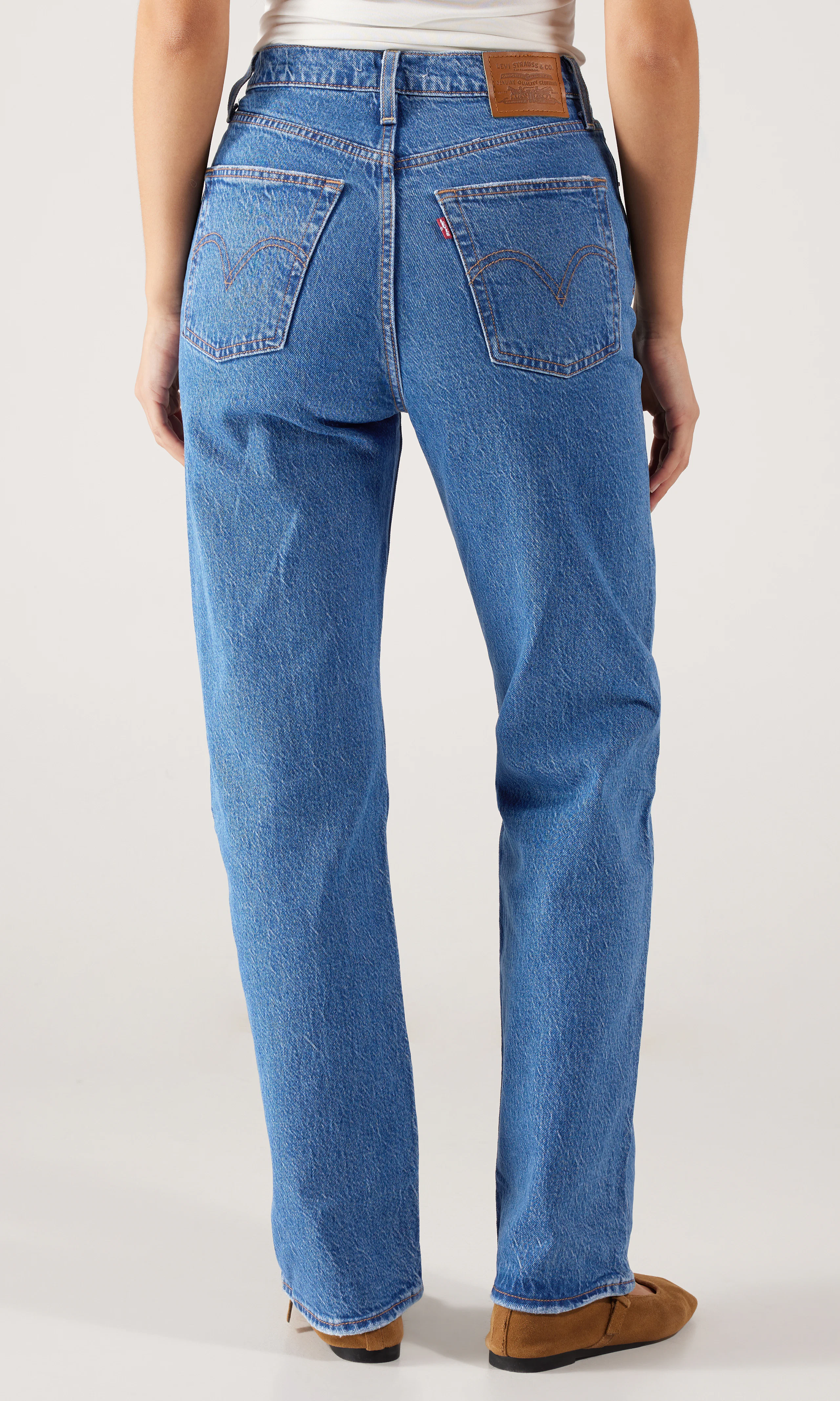 Ribcage Straight Ankle Medium Blå Jeans. Back. Model.