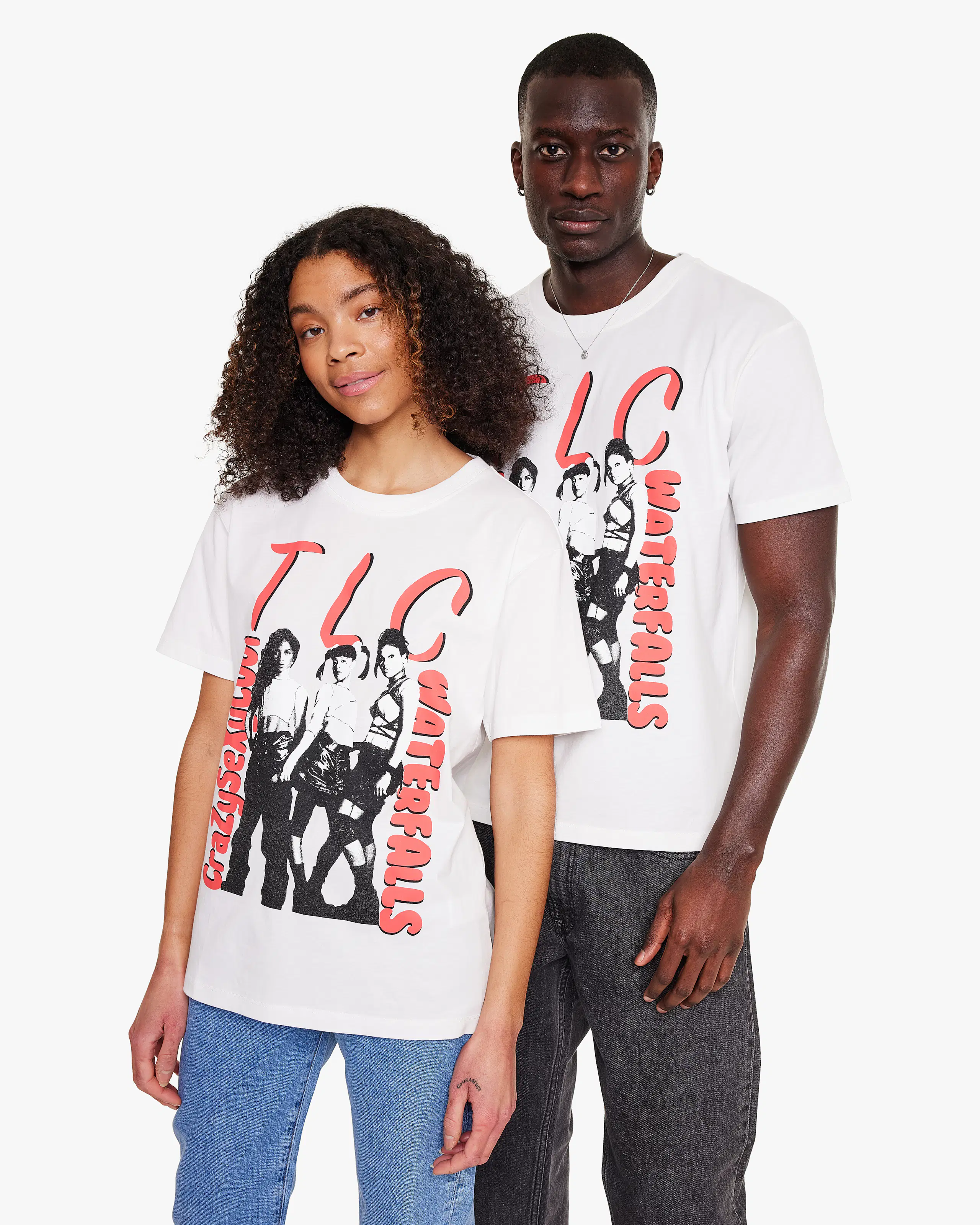 TLC Standard Fit T-Paita. Front. Model.