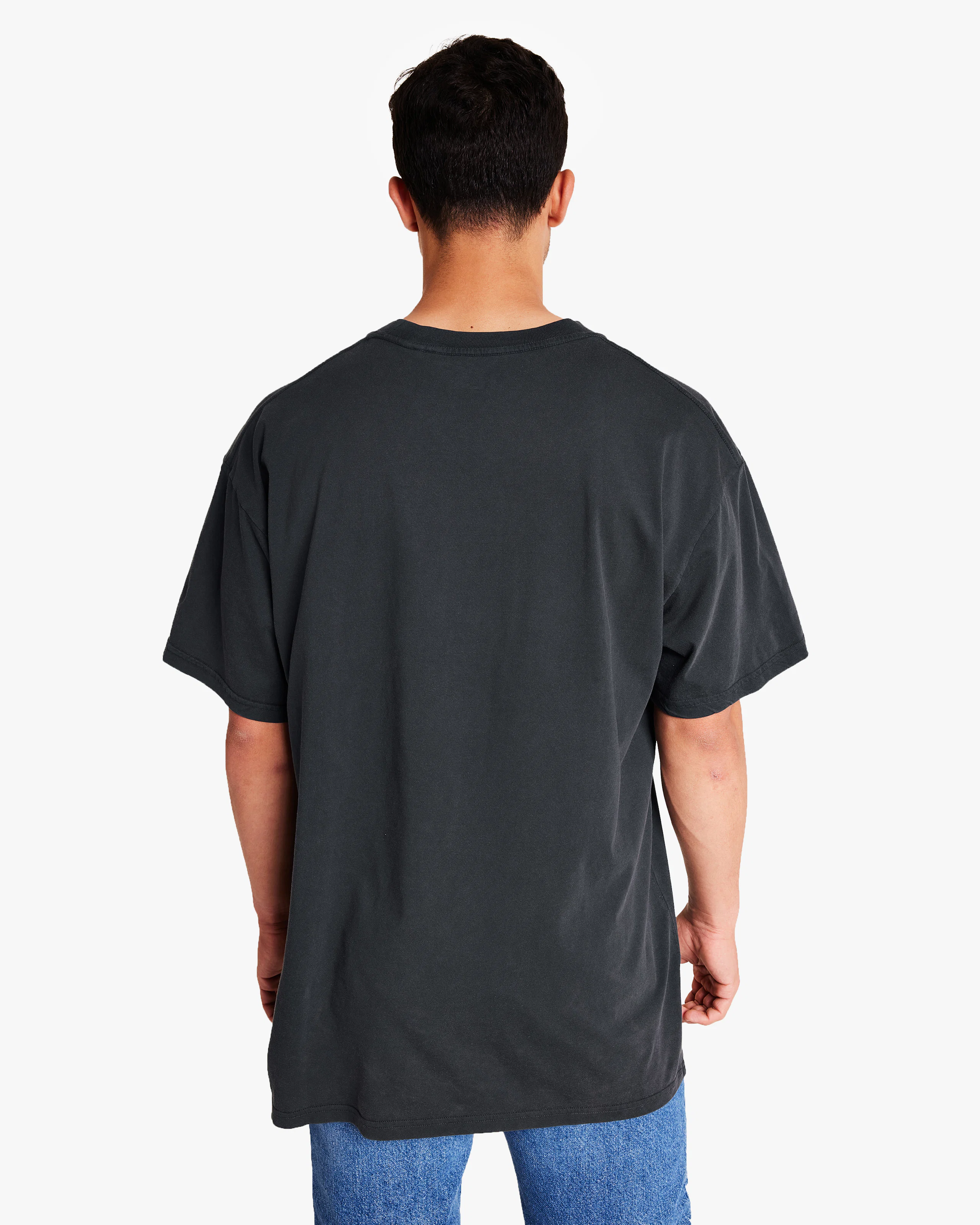 TLC Loose Fit T-Paita. Back. Model.