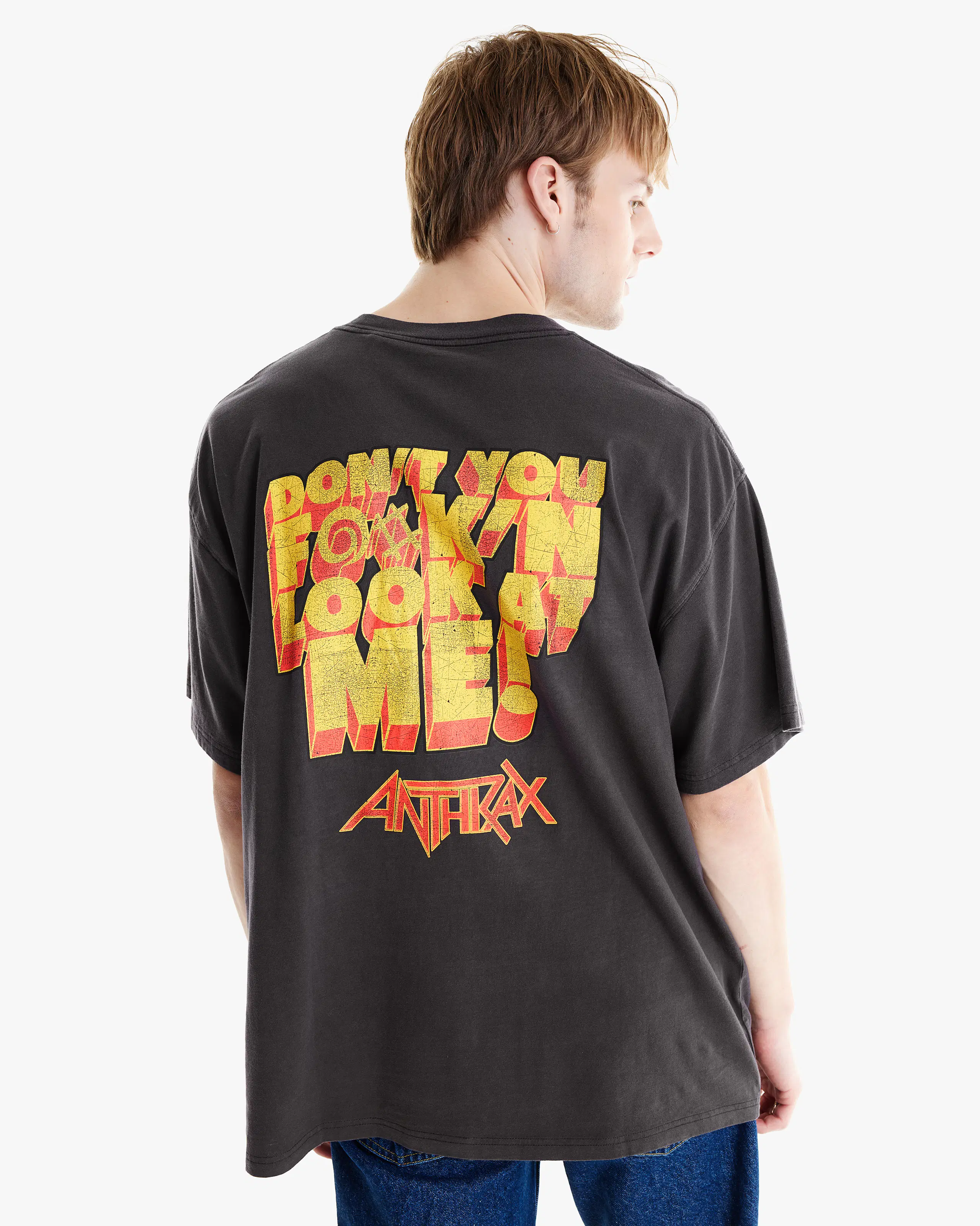 Anthrax Loose Fit T-Paita. Back. Model.