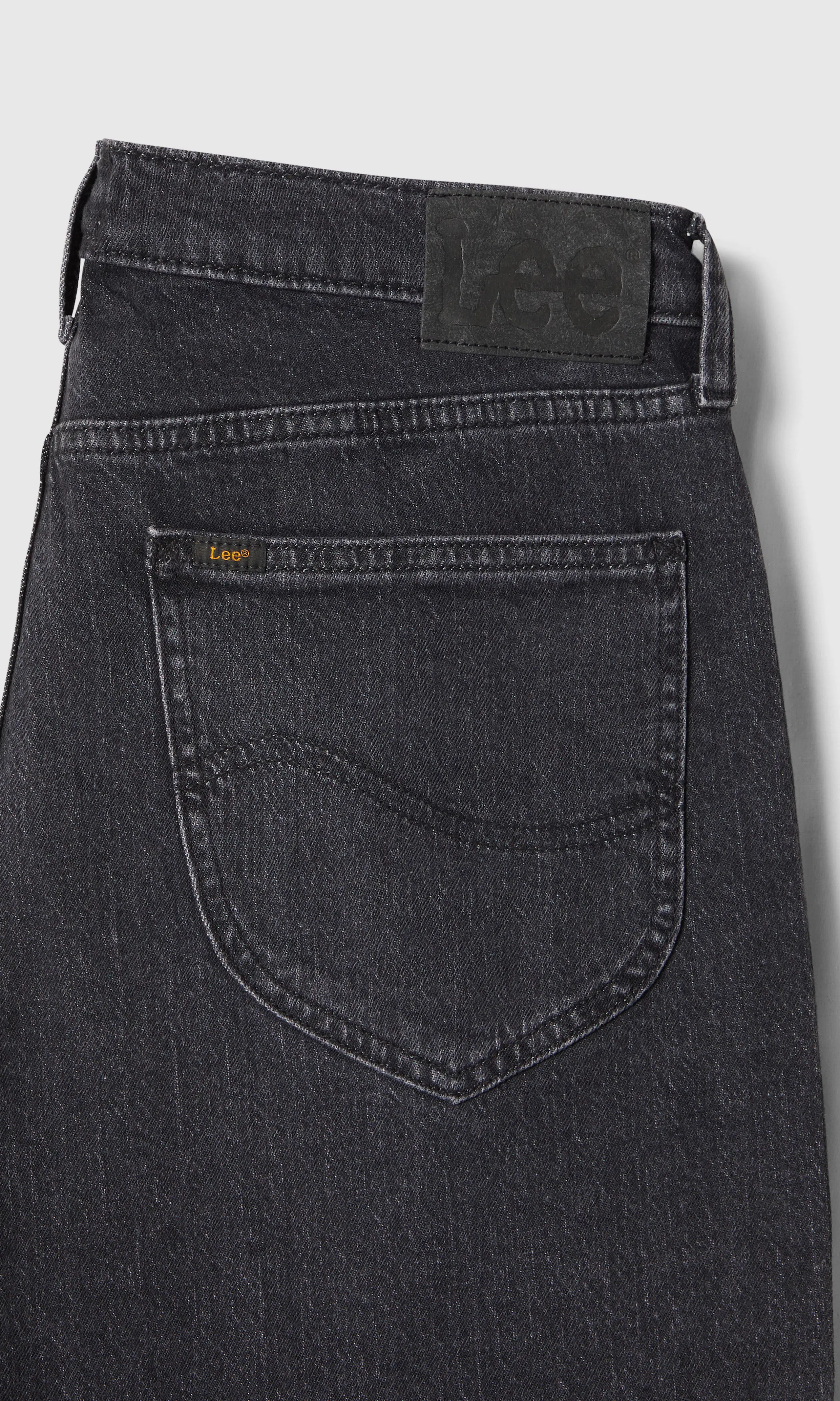 West Svarta Jeans. Detail 1. Flat.