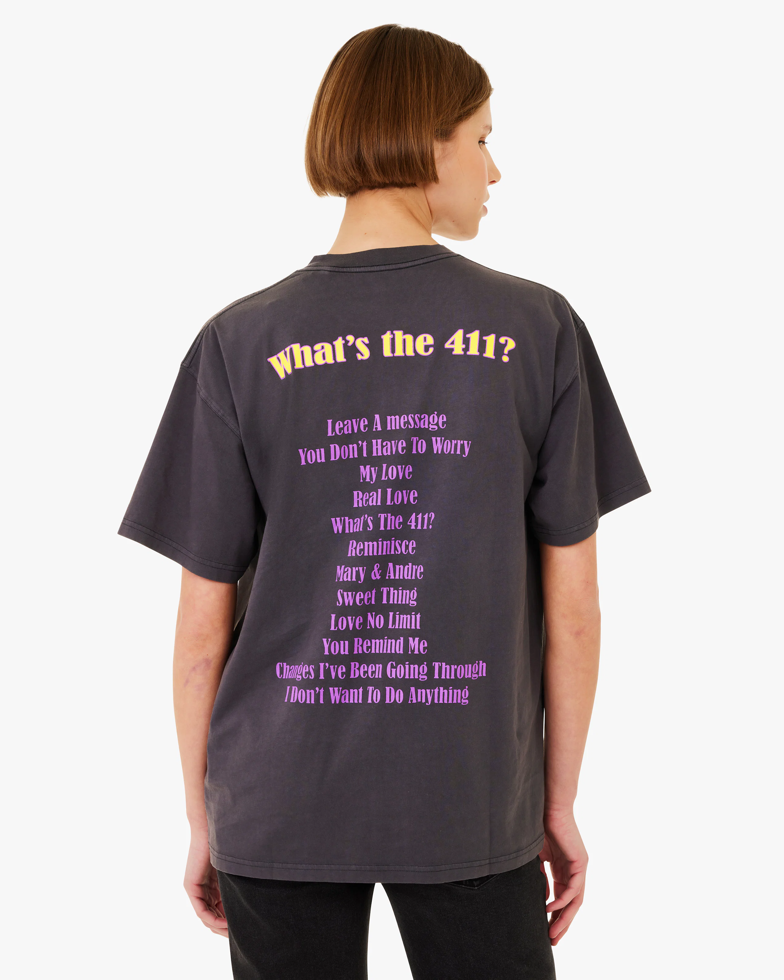 Mary J. Blige Loose Fit T-Skjorte. Back. Model.