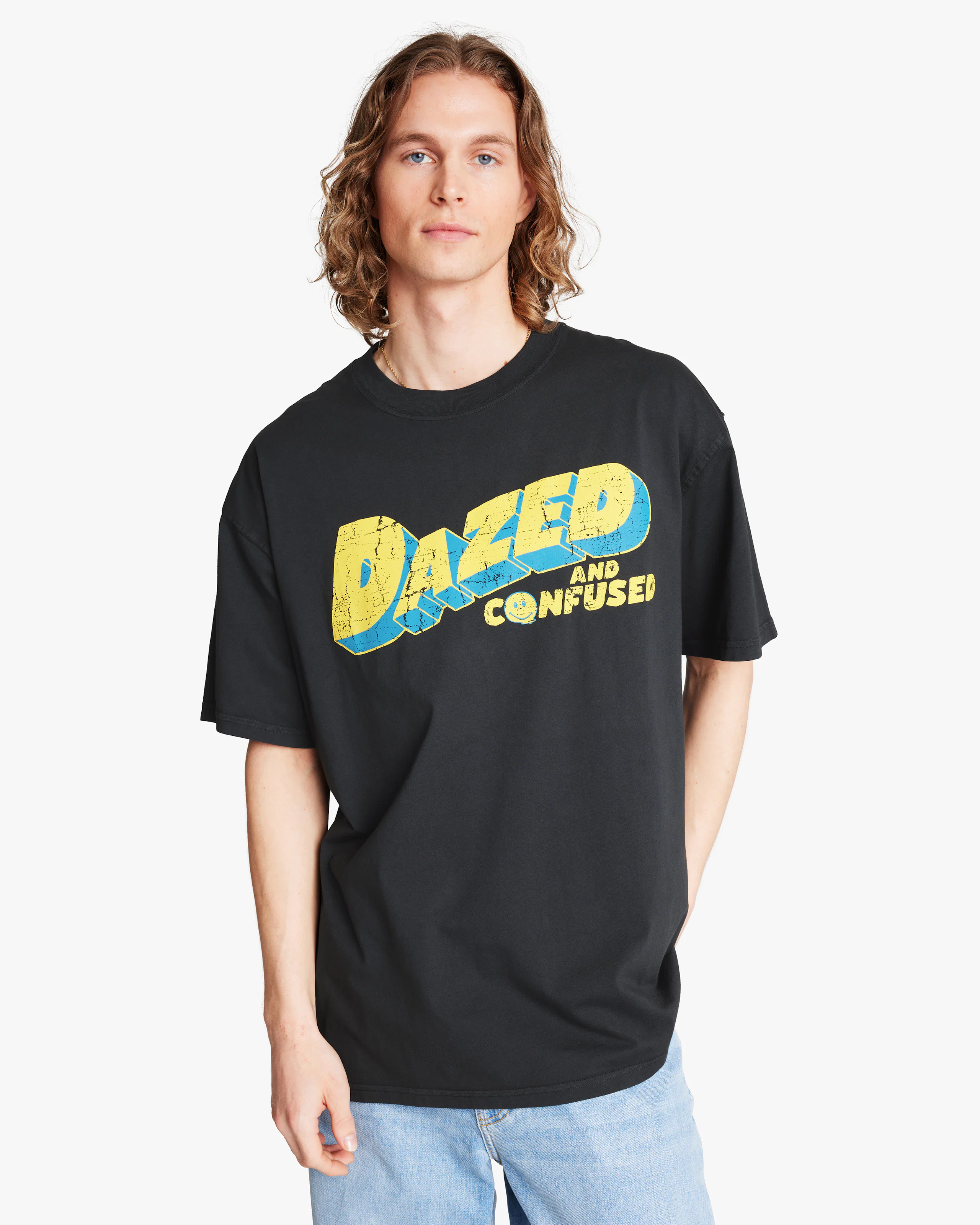 Dazed Loose Fit T-Paita. Front 1. Model.