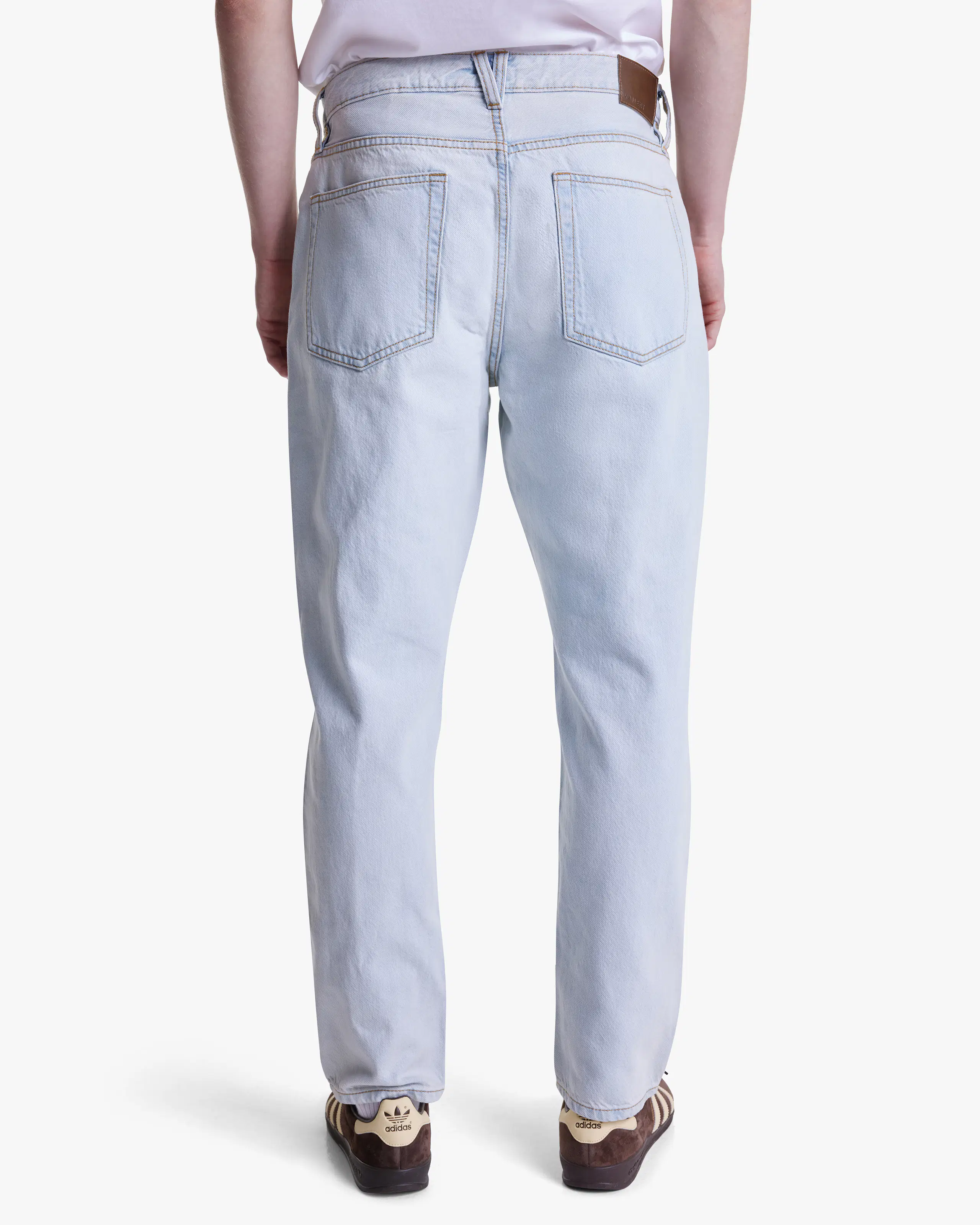 Skate Light Air Jeans. Back. Model.