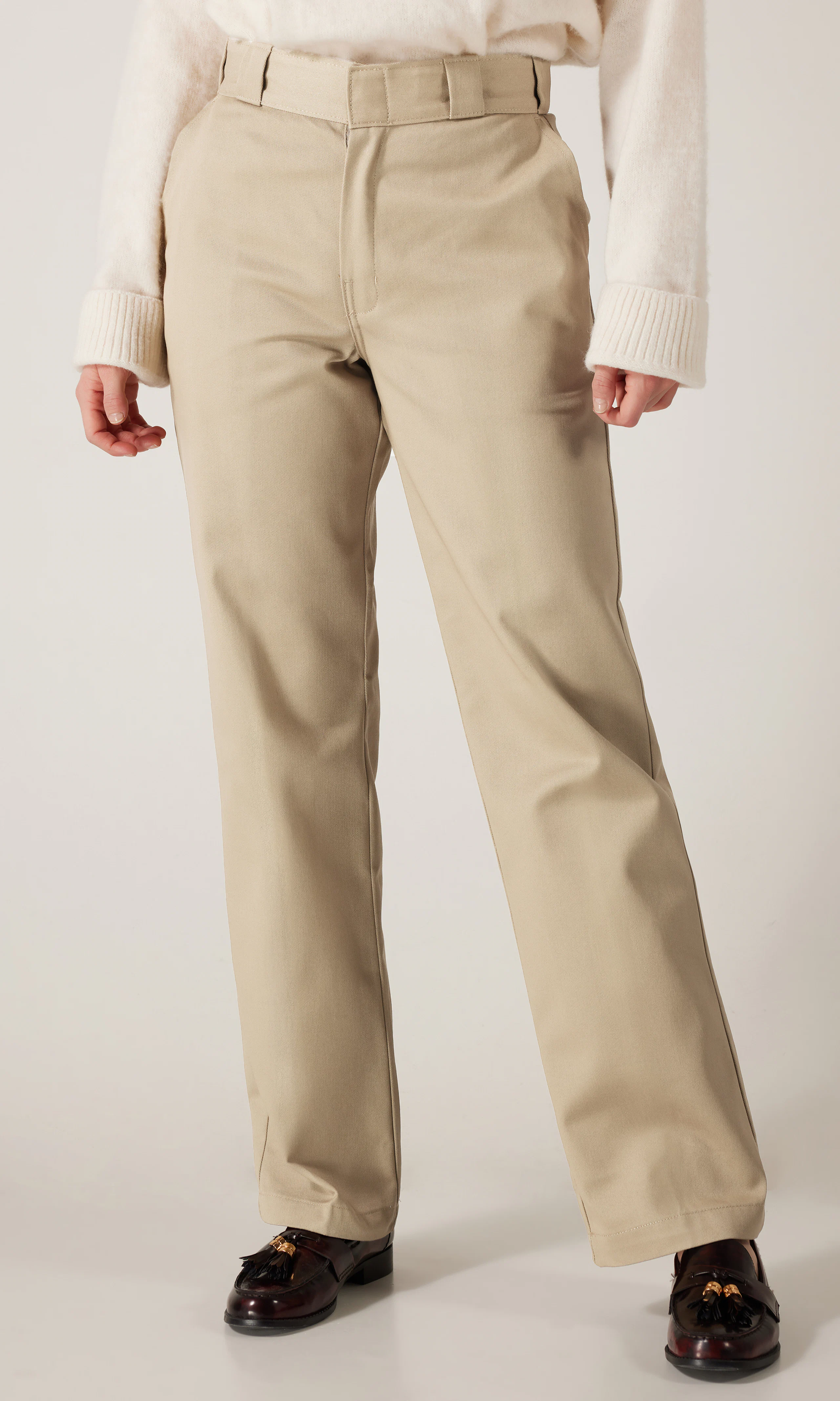 874 Work Pant Beiget Housut. Front. Model.