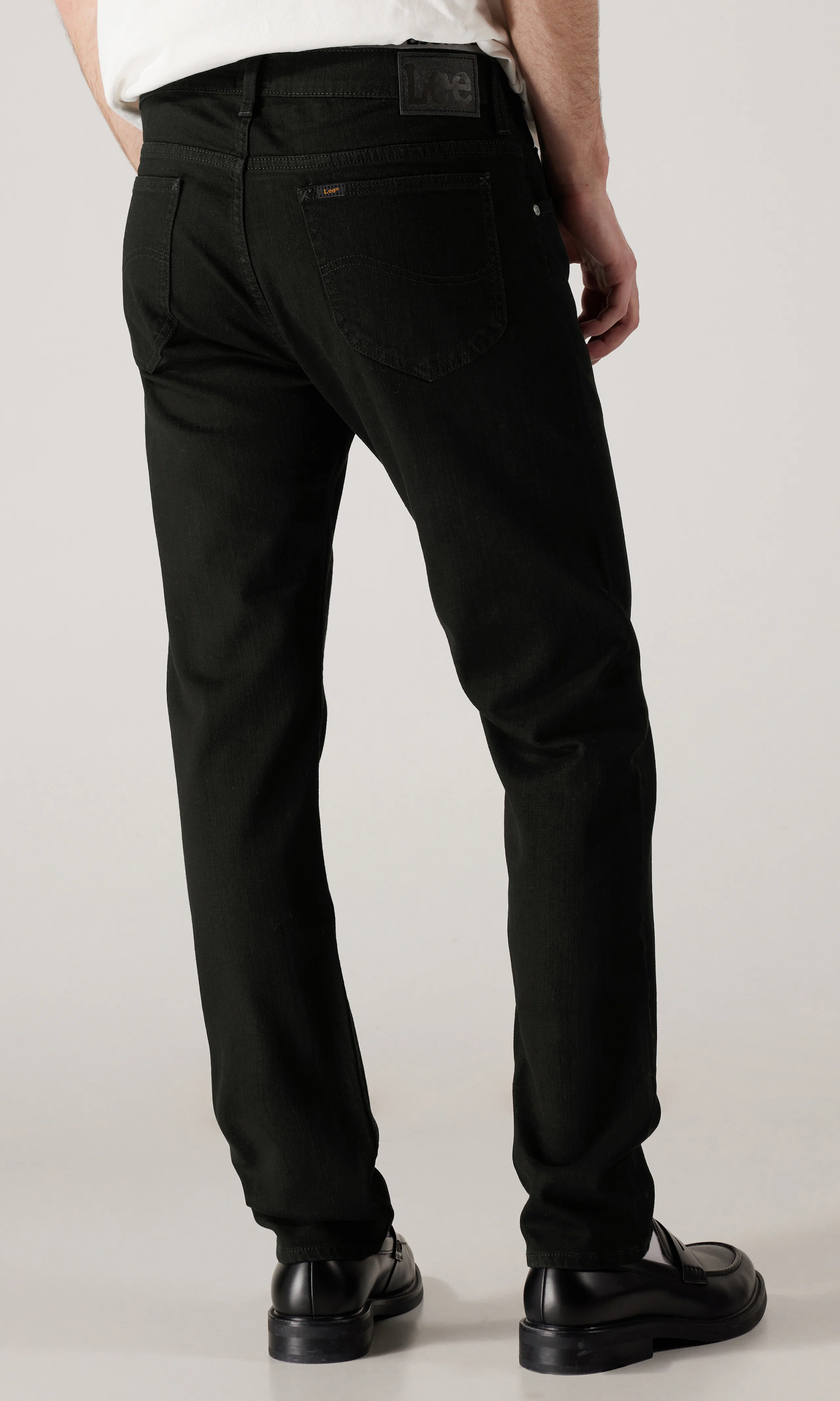 Rider Svart Jeans. Back. Model.