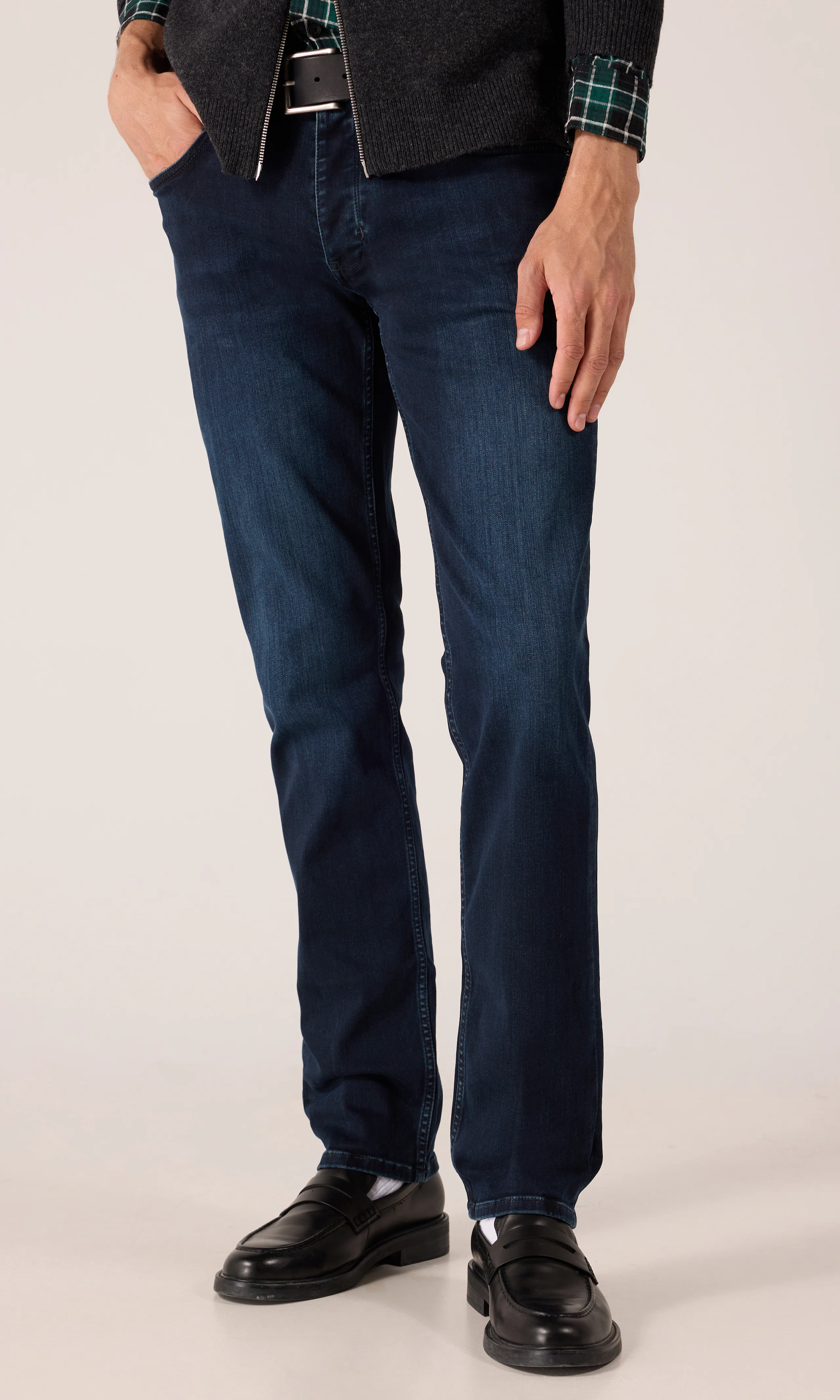 Lou Straight Jeans. Front. Model.