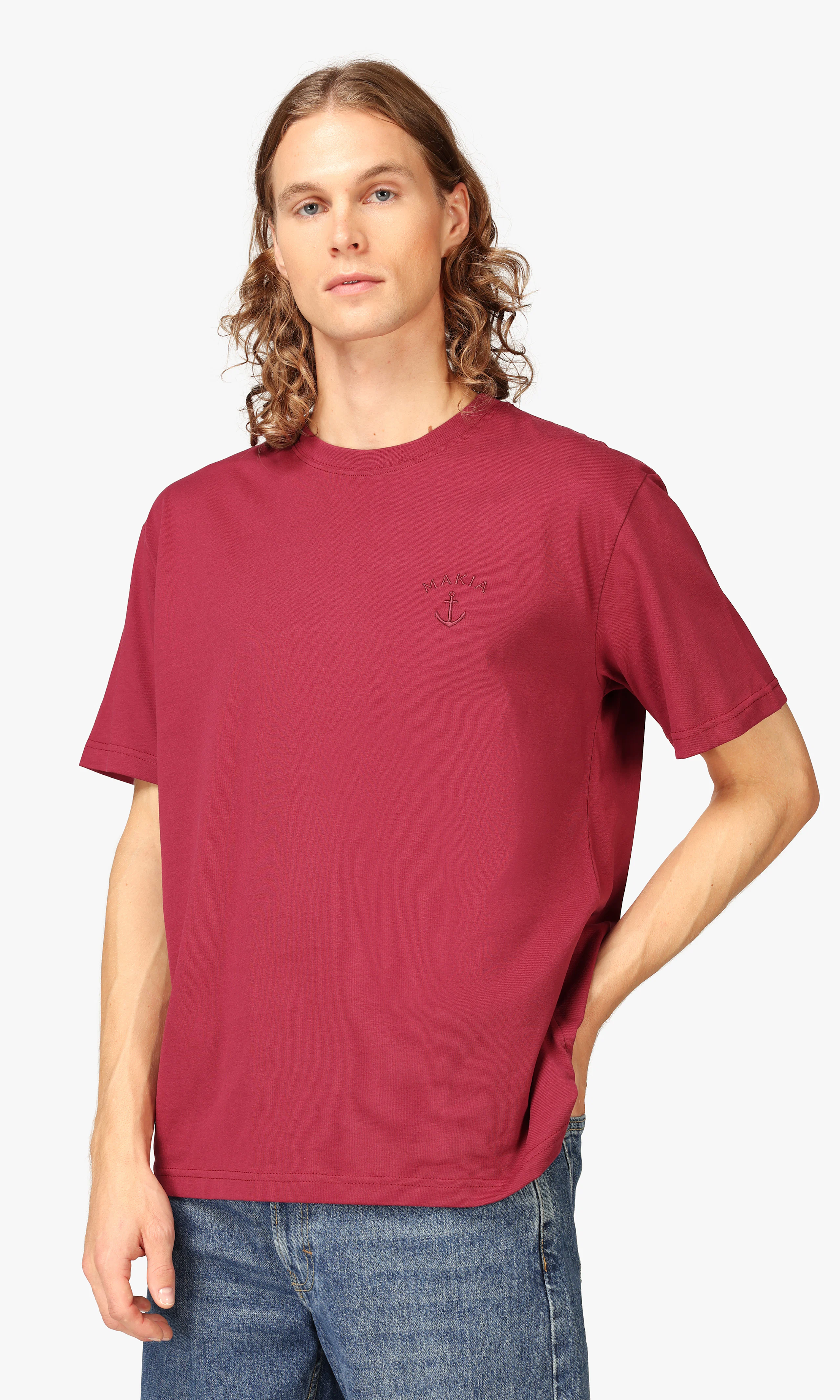 Folke Viininpunainen T-Paita. Front. Model.