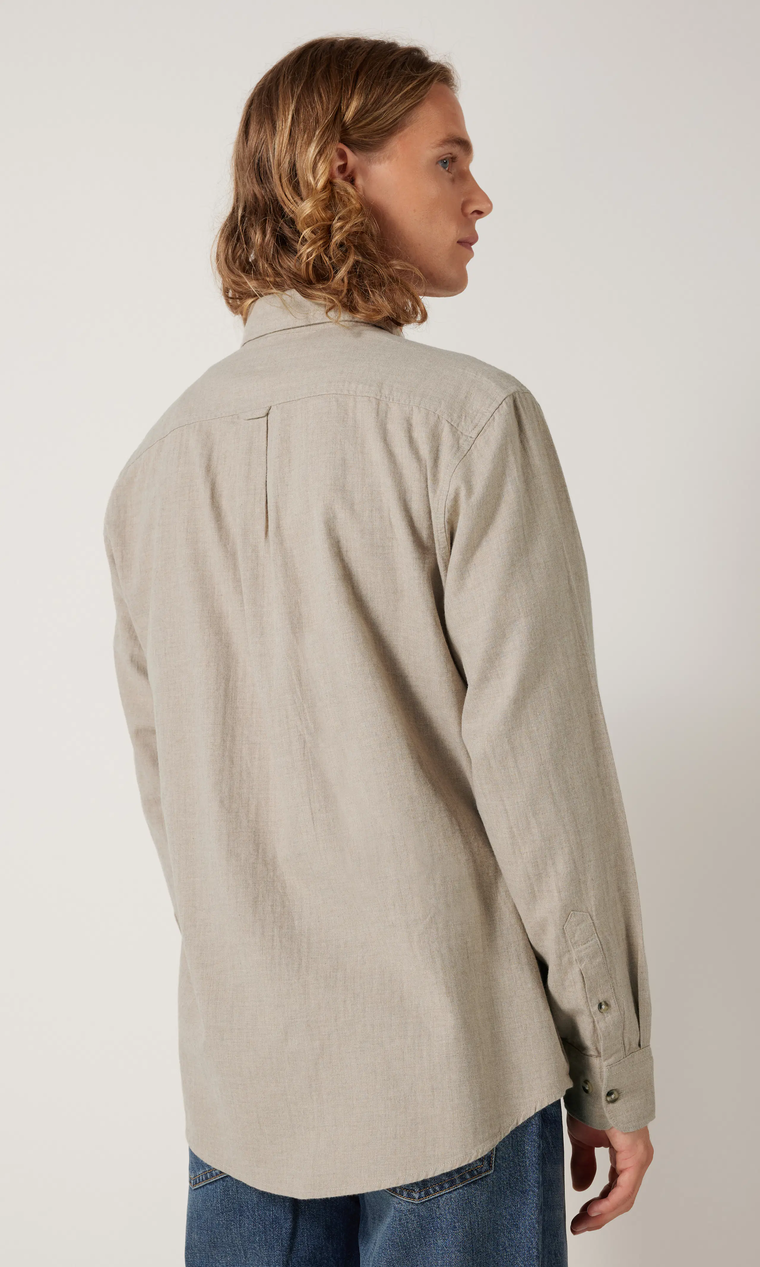 Rider Skjorte. Back. Model.