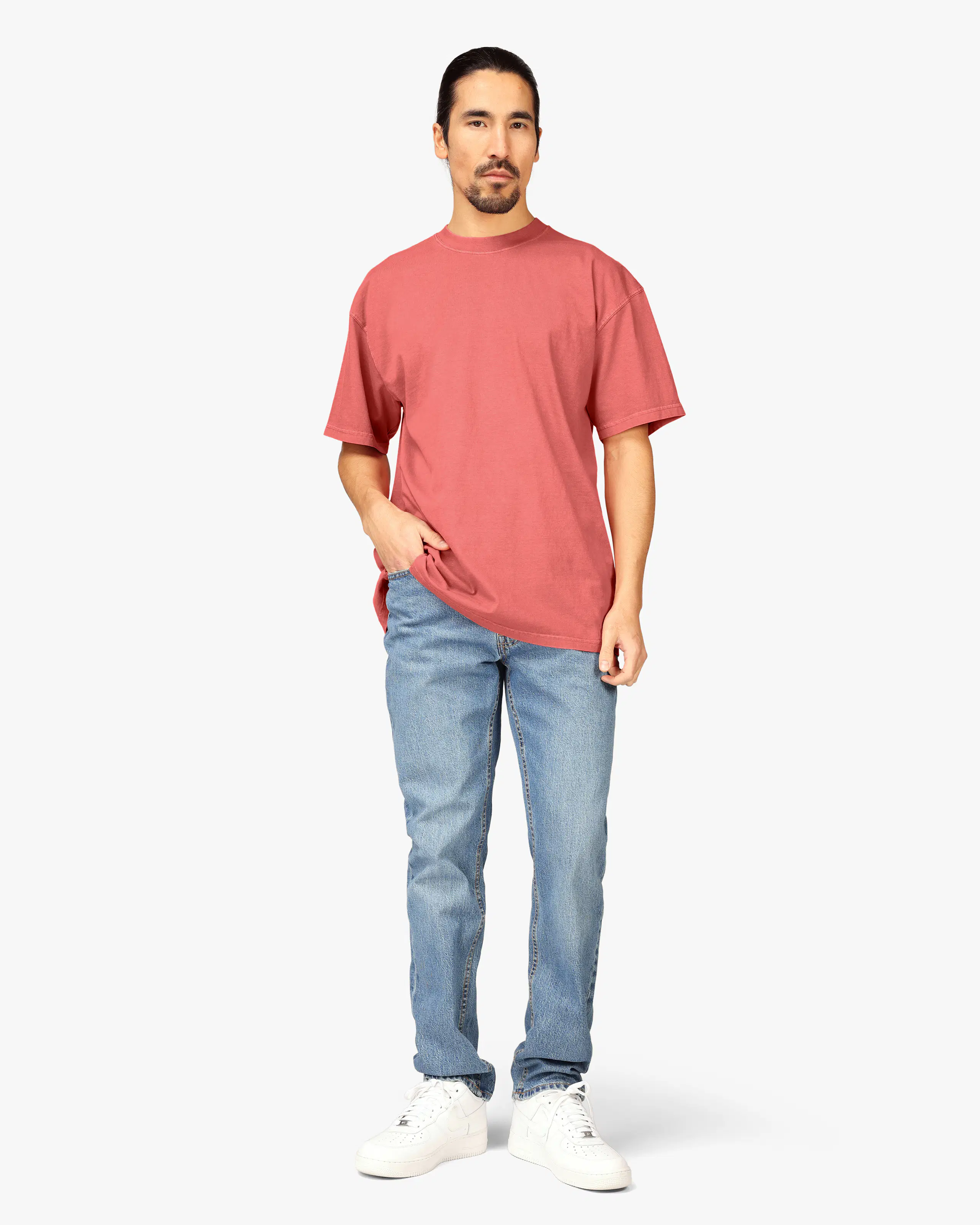 Moon Loose T-Paita. Front 1. Model.