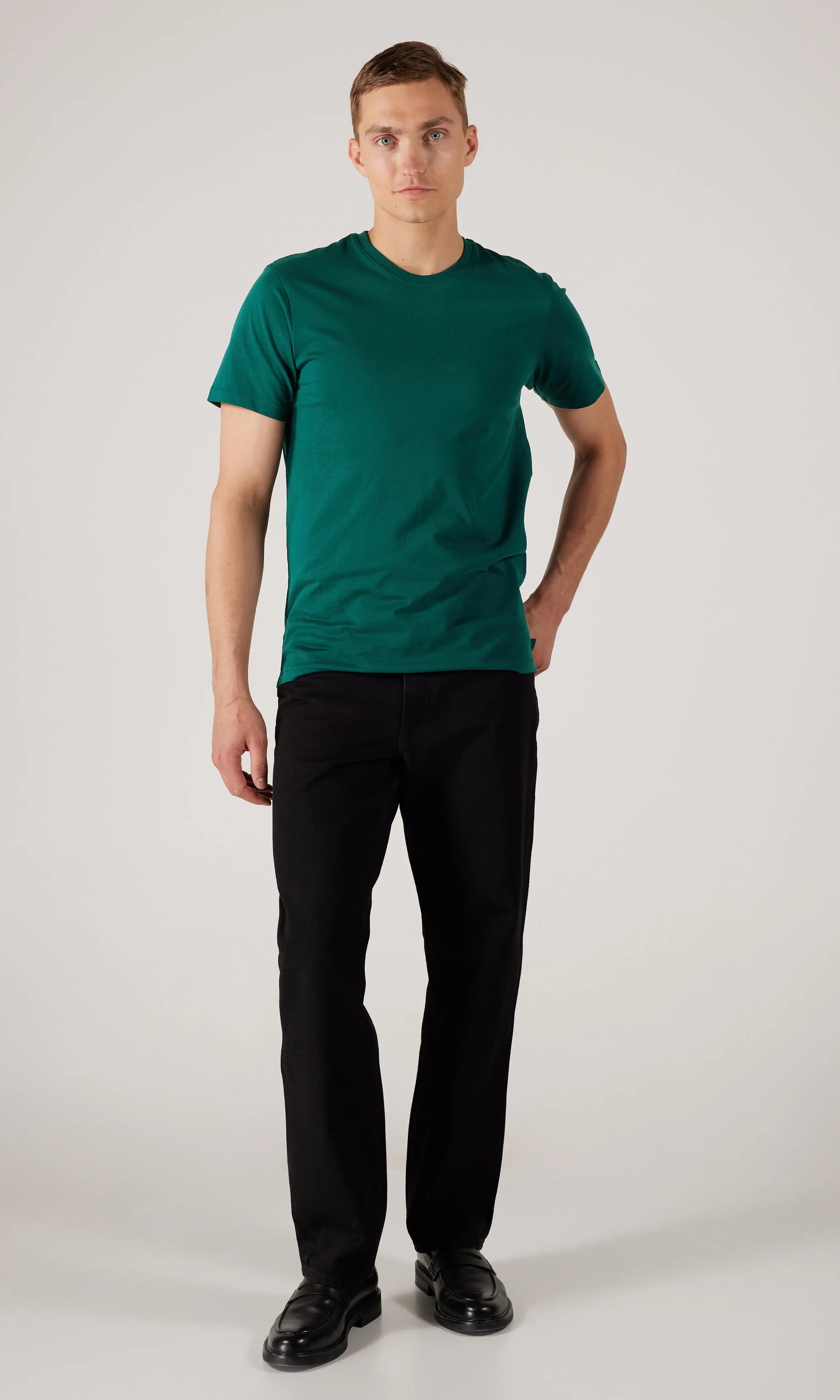 Falcon Regular T-Shirt. Front 1. Model.