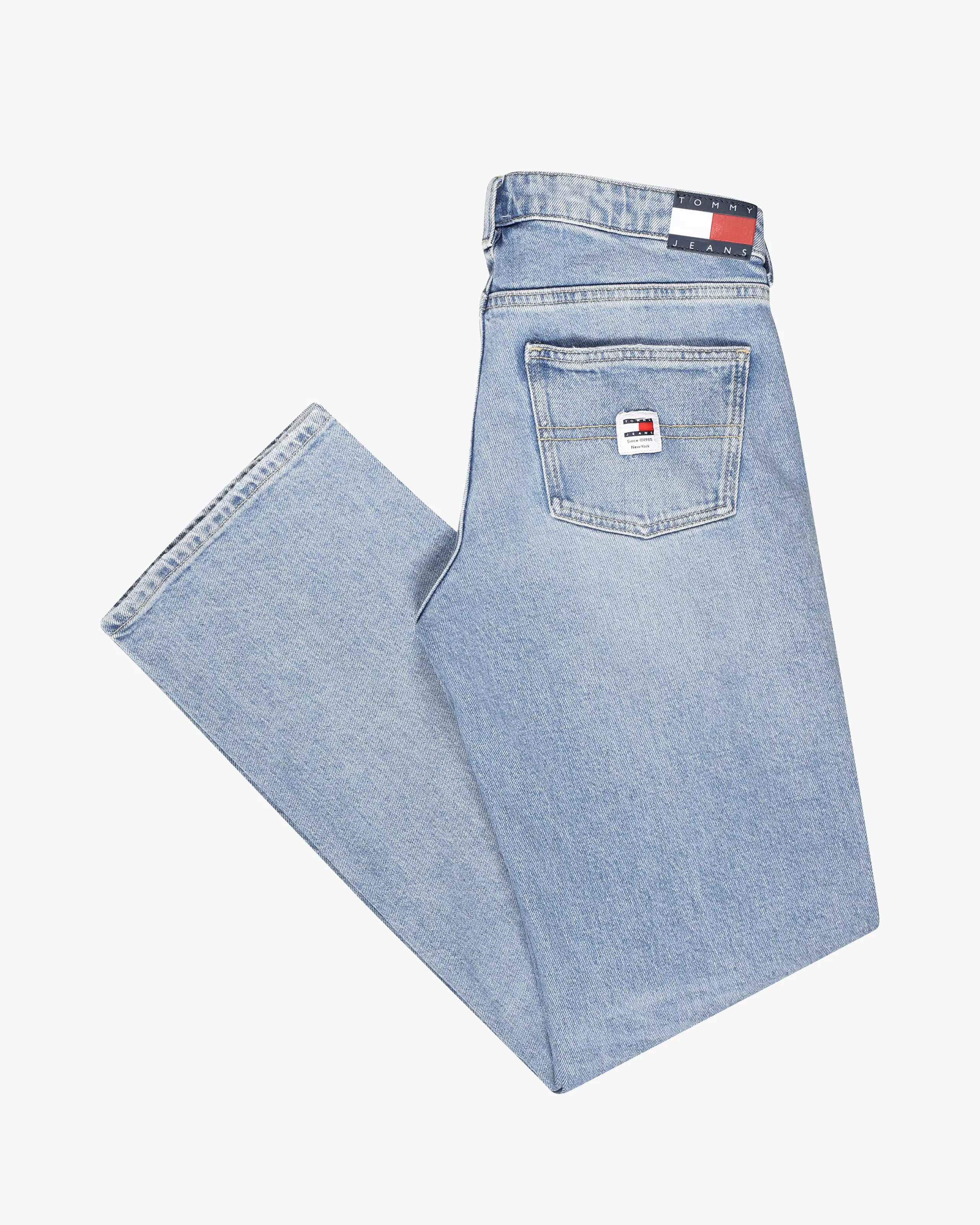 Sophie Low Rise Lys Blå Straight Jeans. Back. Flat.