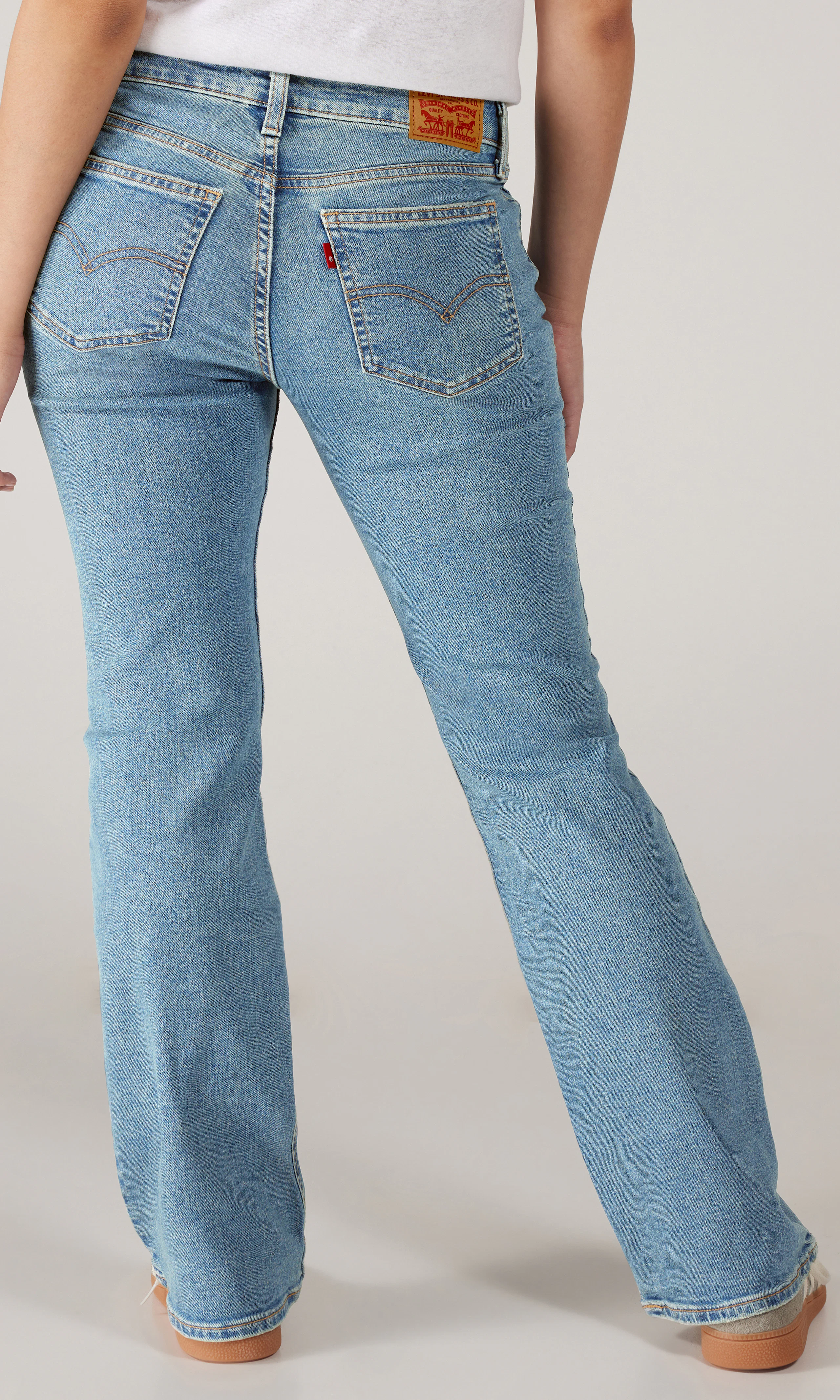 Superlow Boot Lys Blå Jeans. Back. Model.