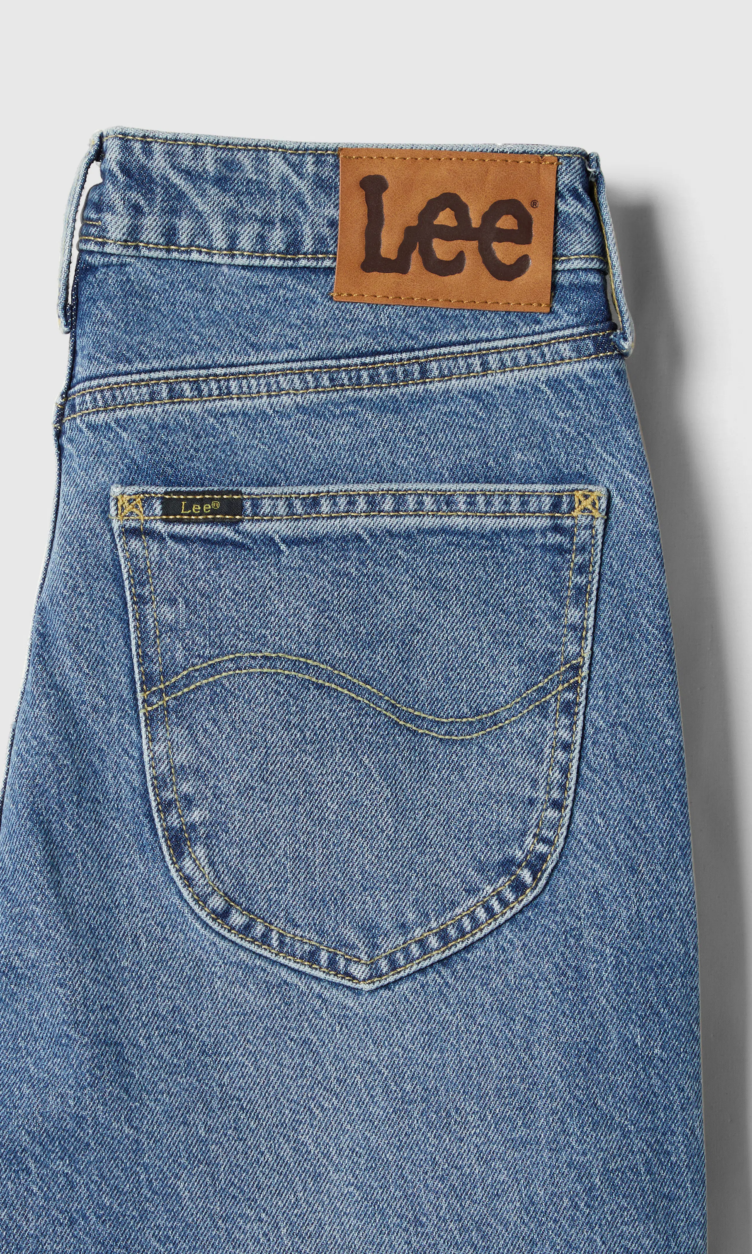 Carol Medium Blå Jeans. Detail 1. Flat.