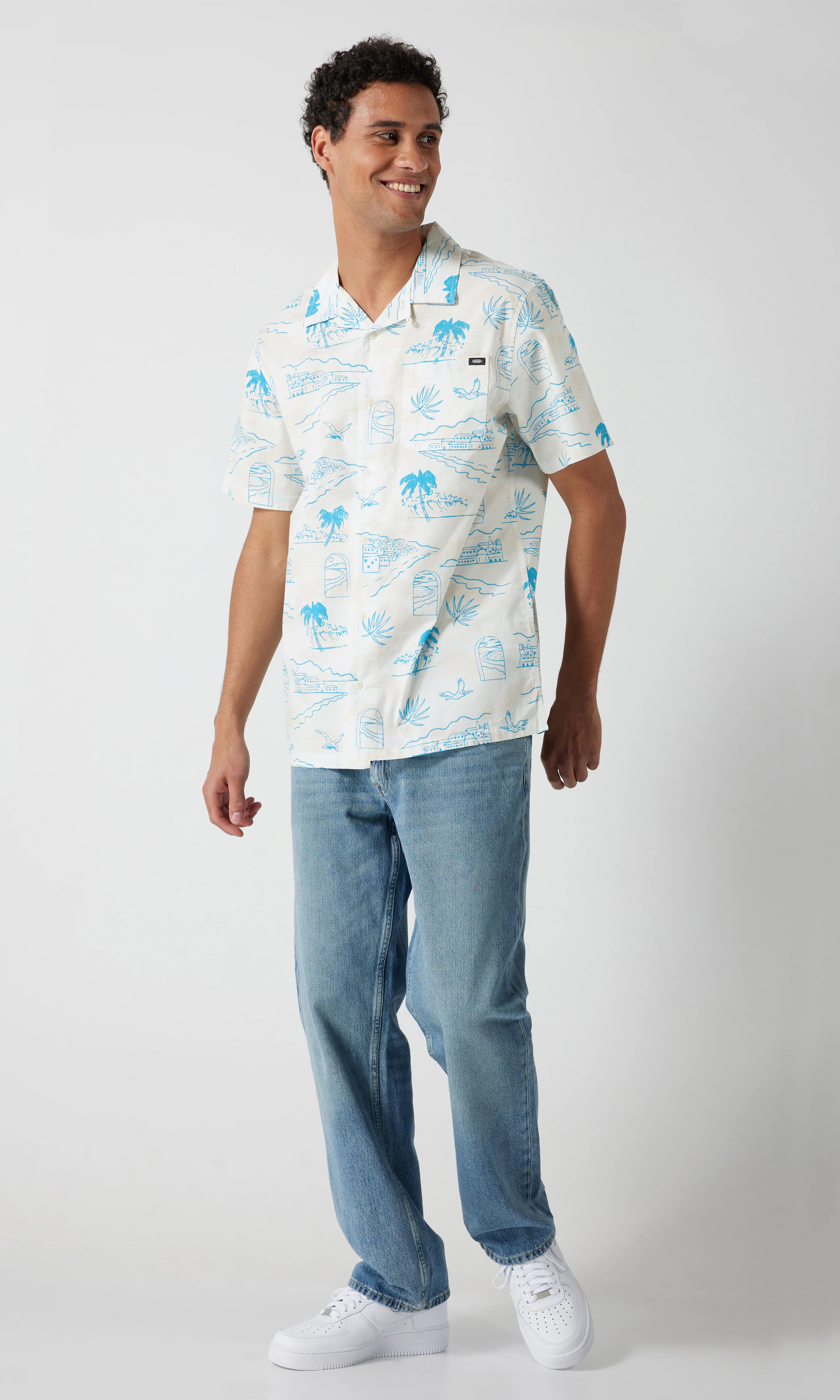 Davista Woven Off White Paita. Front 1. Model.