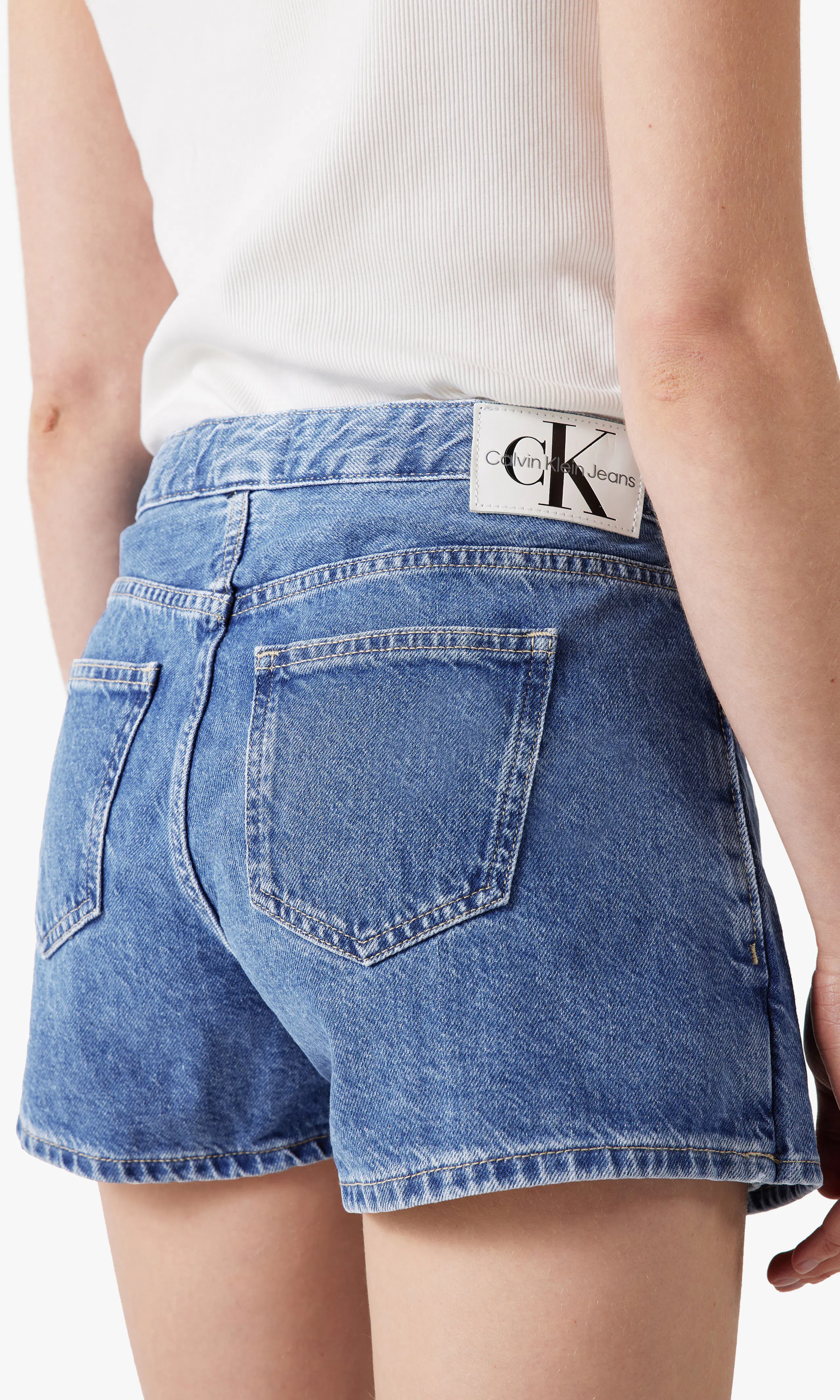 Denim Wrap Medium Blå Skort. Detail 2. Model.