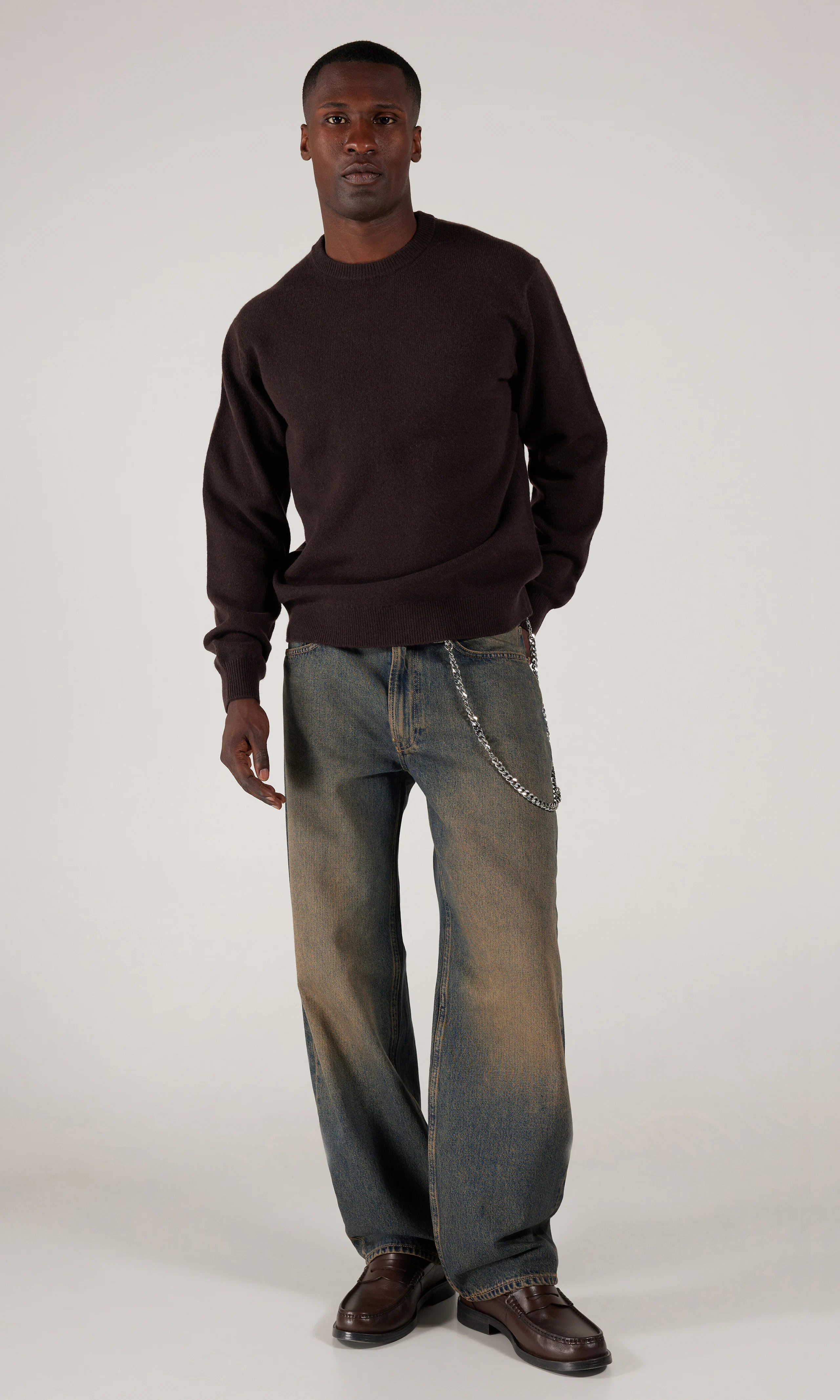 Midweight Crew Merinogenser. Front 1. Model.