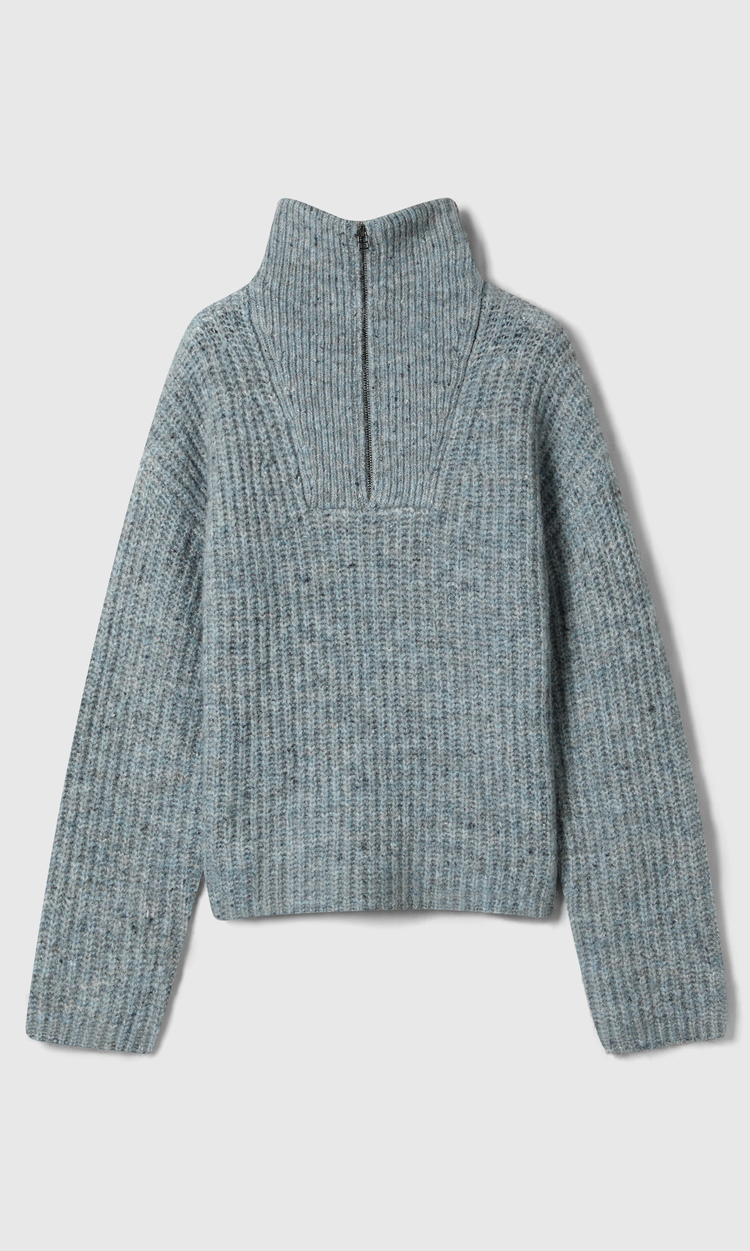 Gigi Half Zip Neule. Front. Flat.