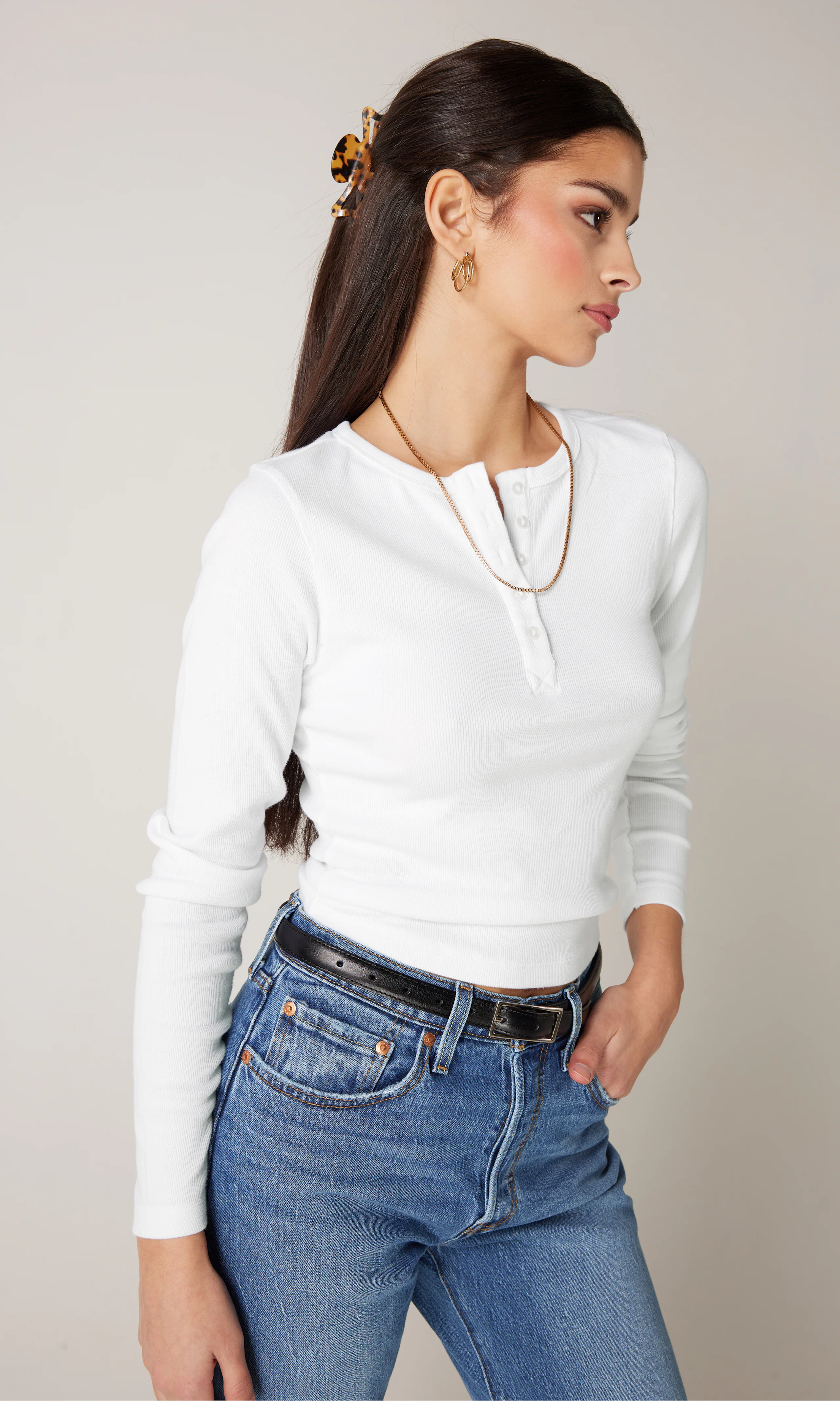 Slim Henley. Front. Model.