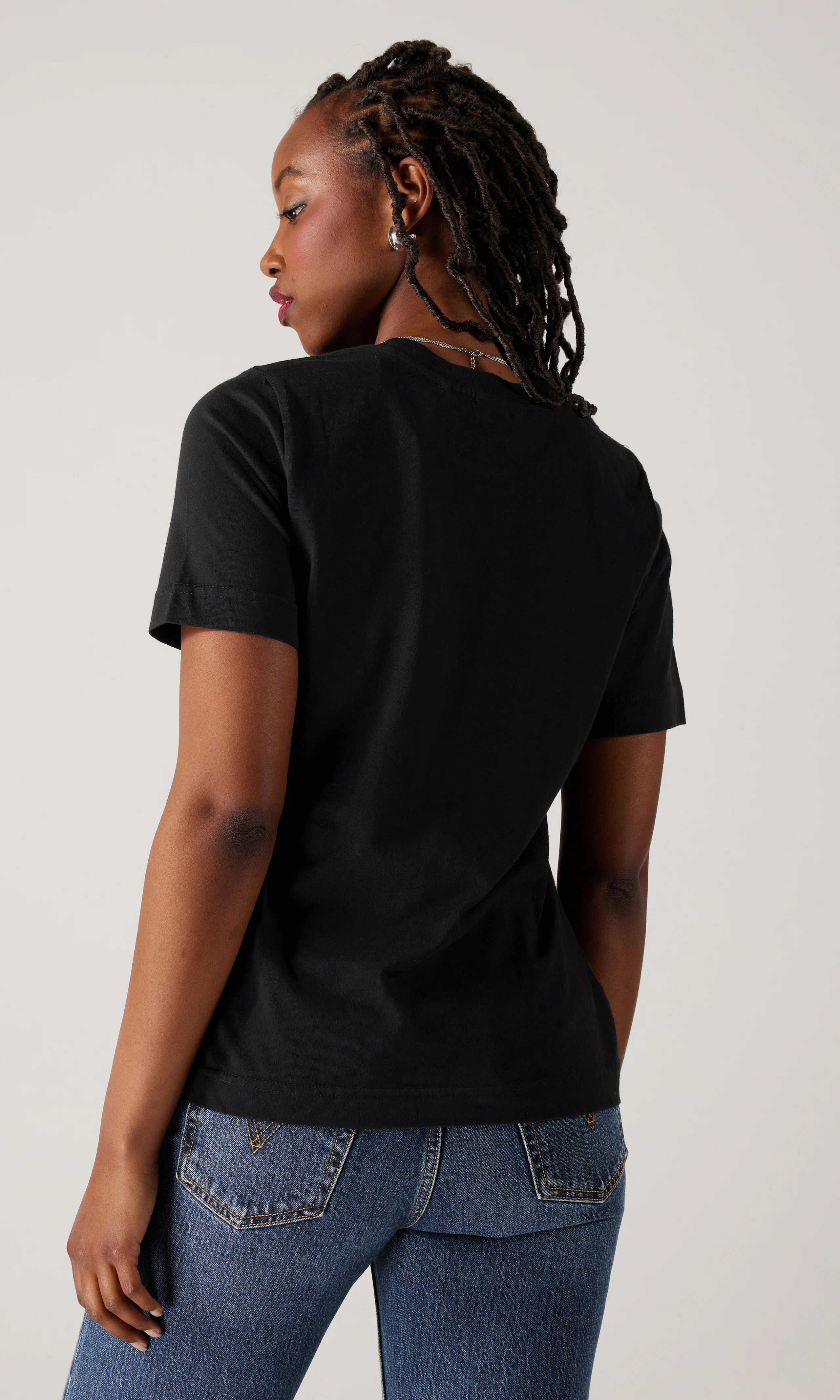 Regular T-Skjorte. Back. Model.