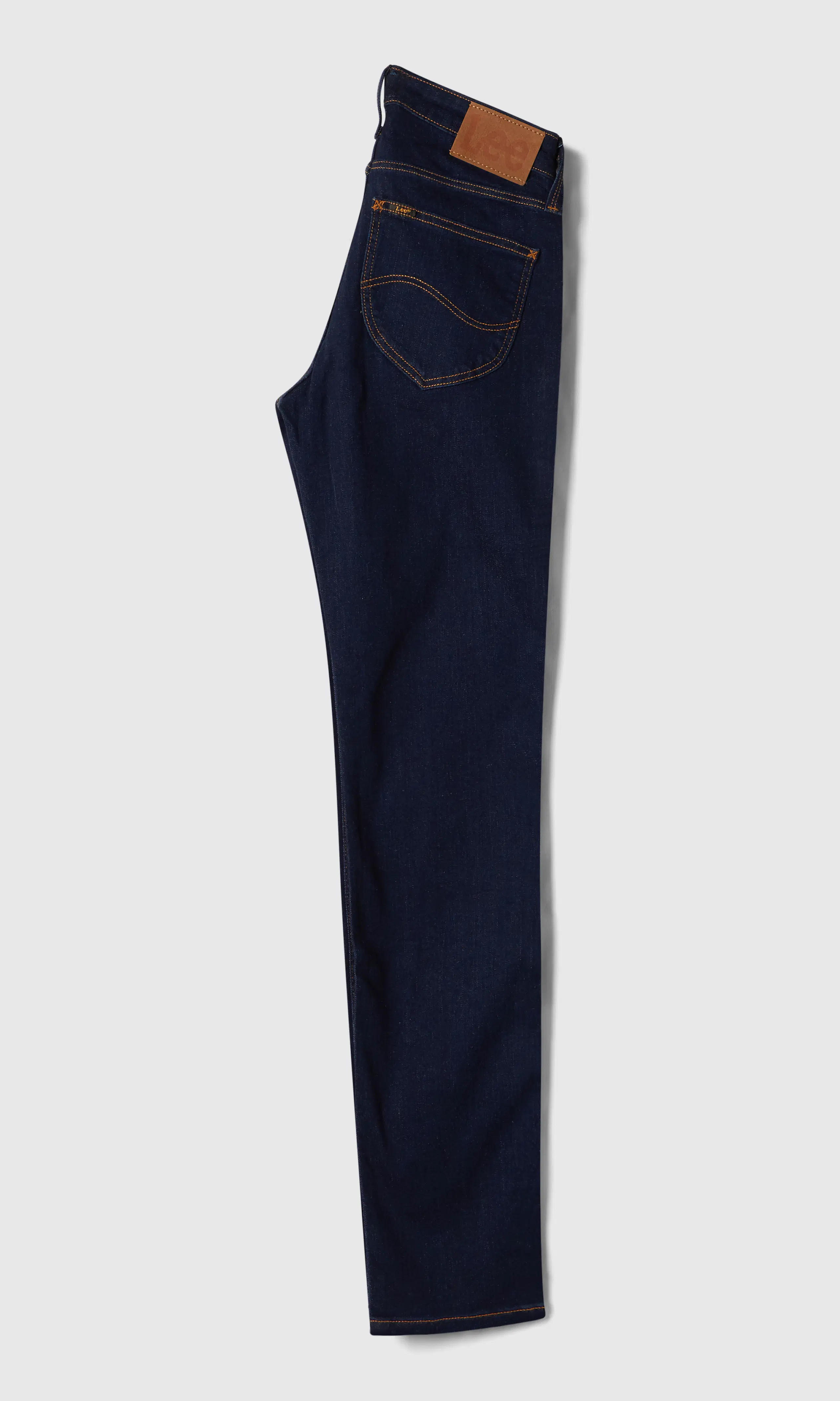 Elly Mørk Blå Jeans. Back. Flat.