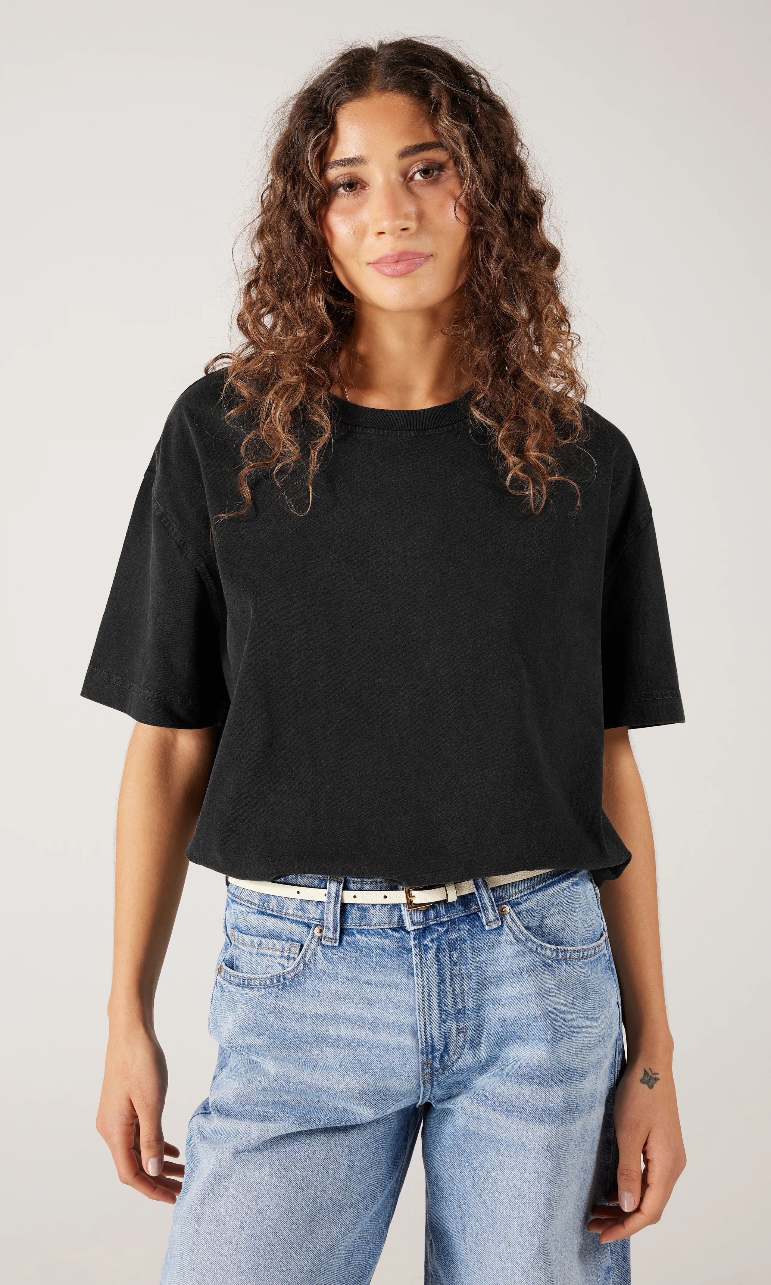 Loose T-Shirt. Front. Model.