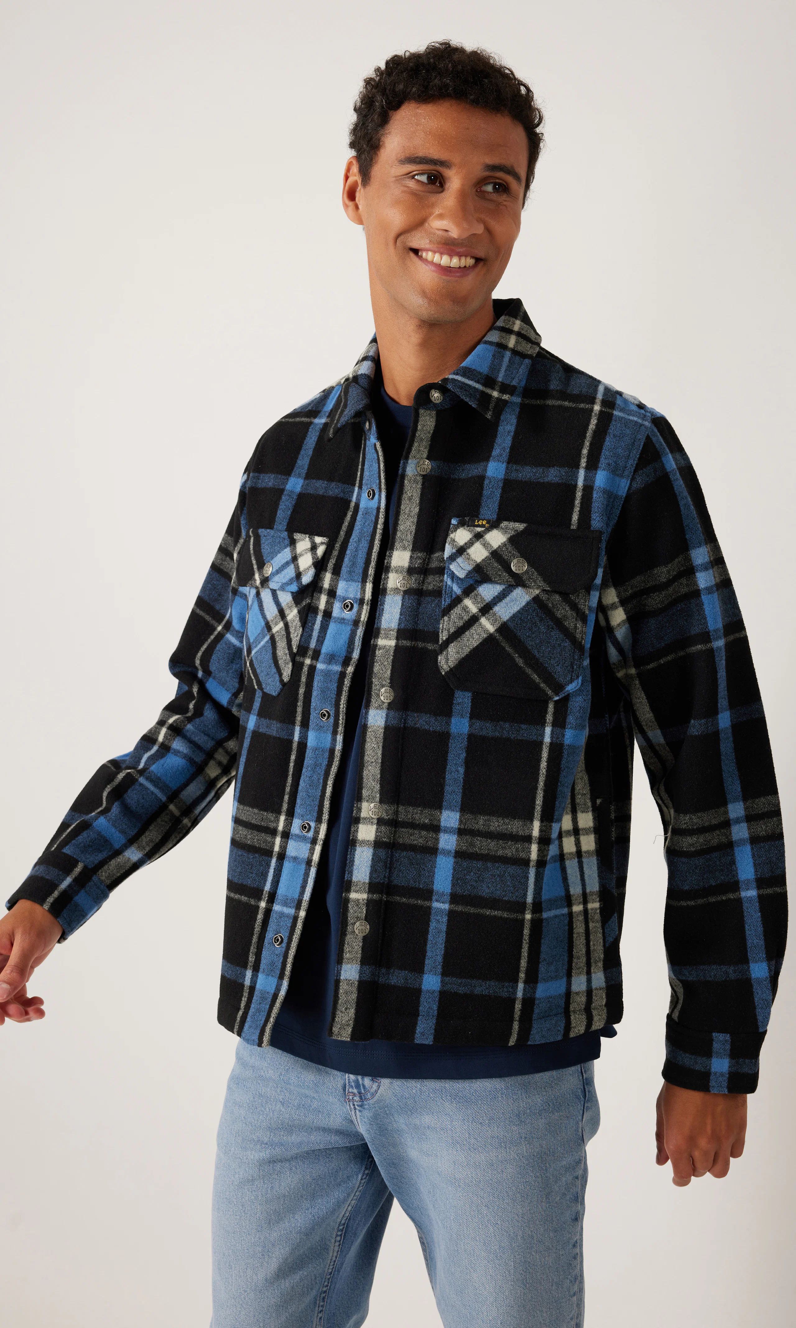 101 Wool Rutig Skjorta. Front. Model.