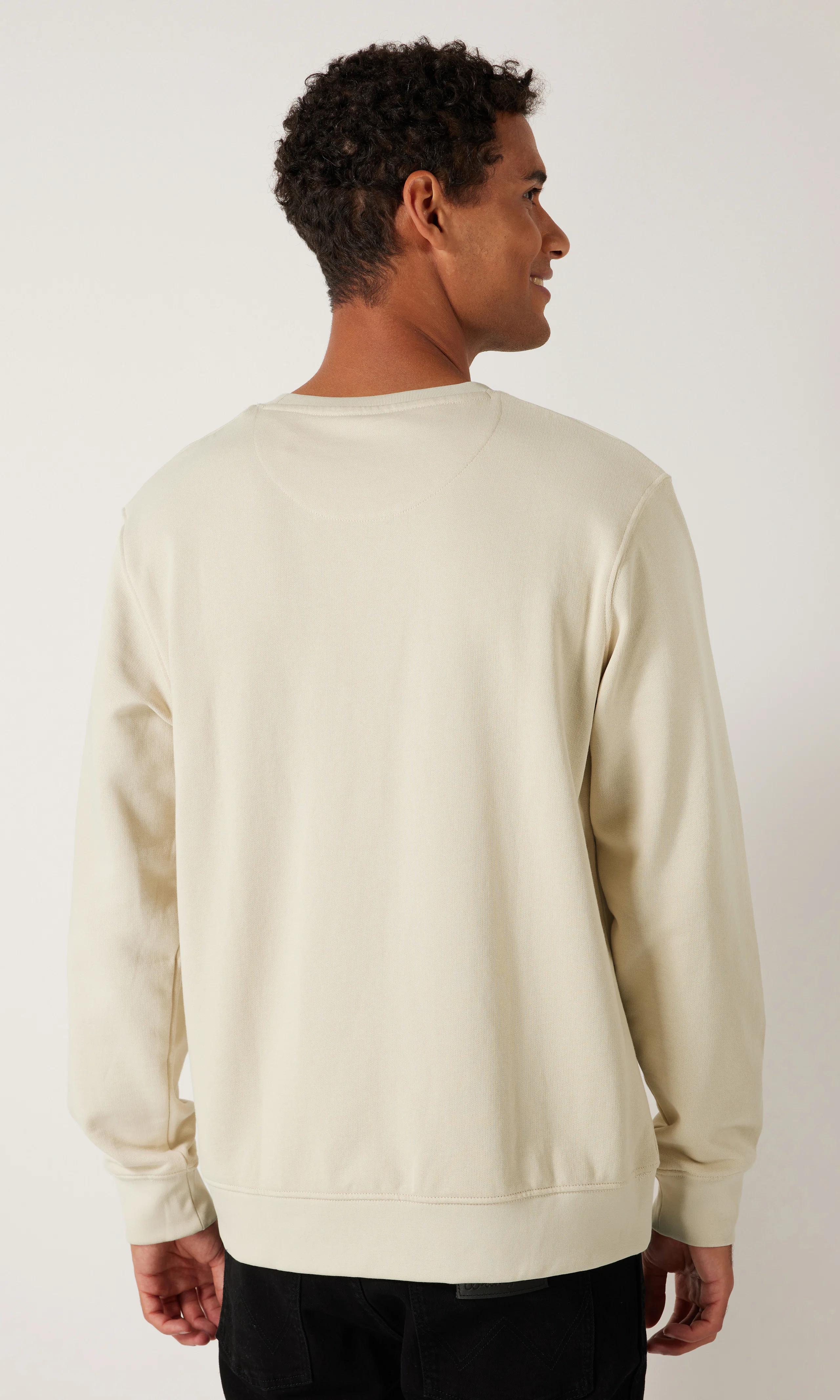 Logo Crew Sweat Hvit Genser. Back. Model.