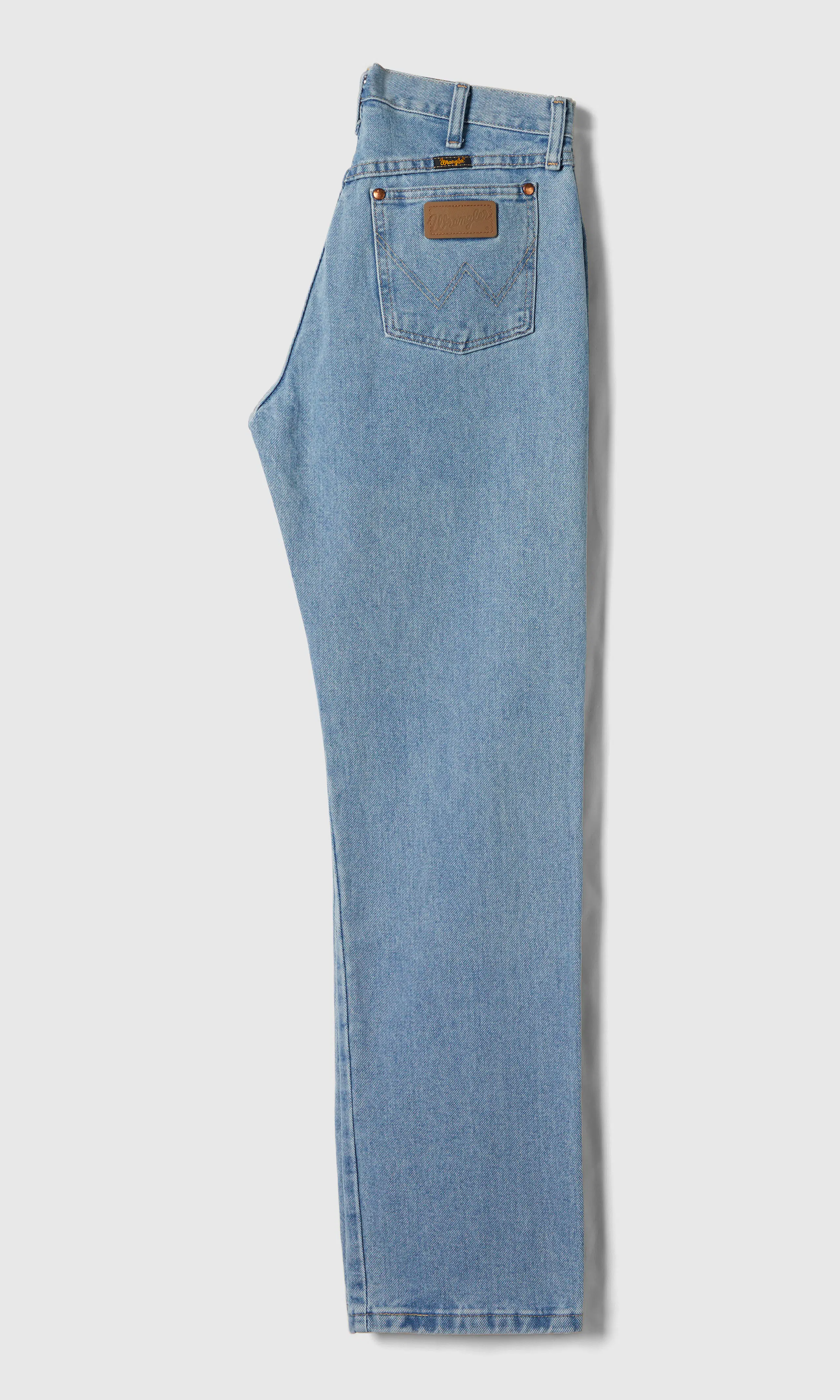 13MWZ Cowboy Cut® Medium Blå Jeans. Back. Flat.