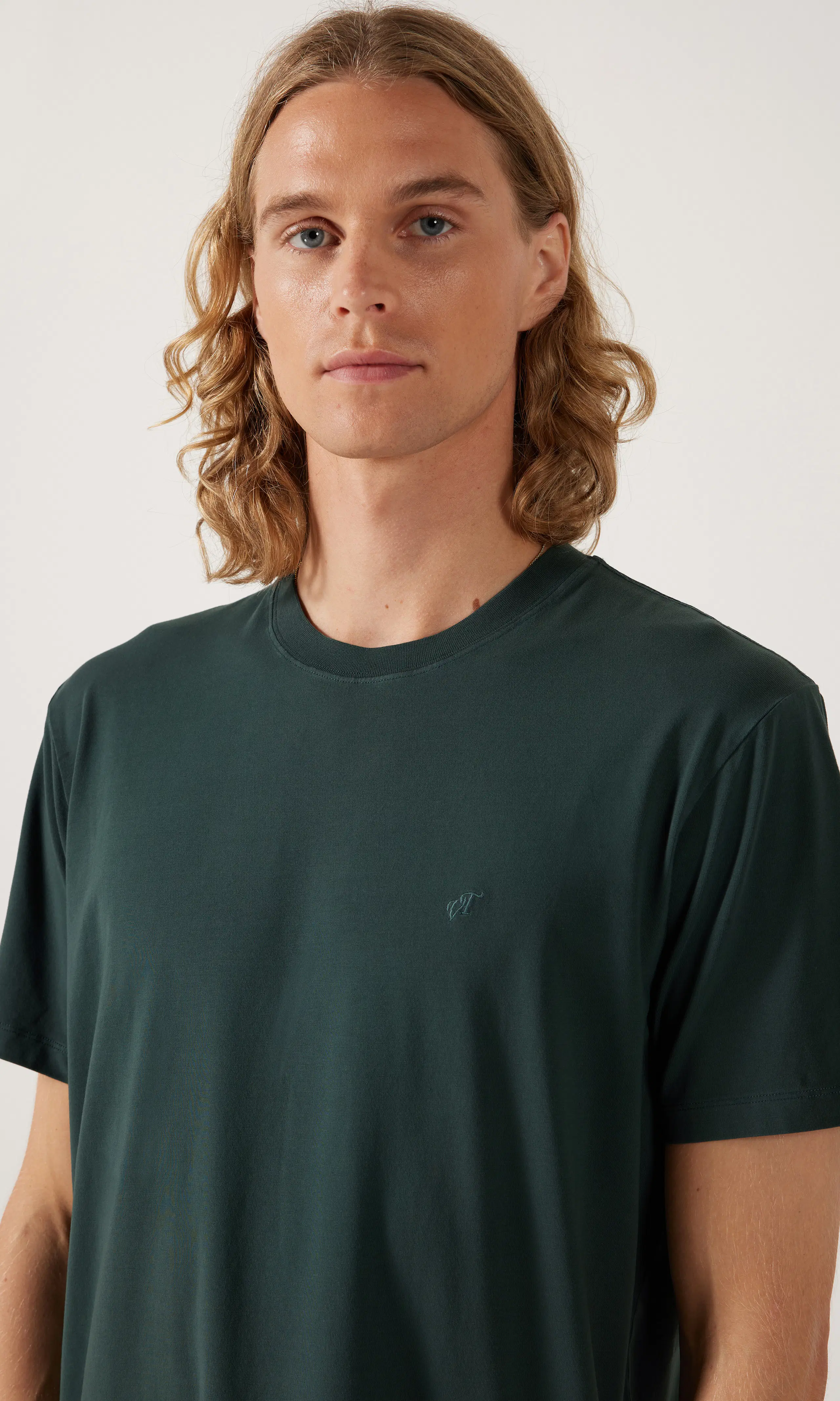 Relaxed T-Shirt. Detail 1. Model.
