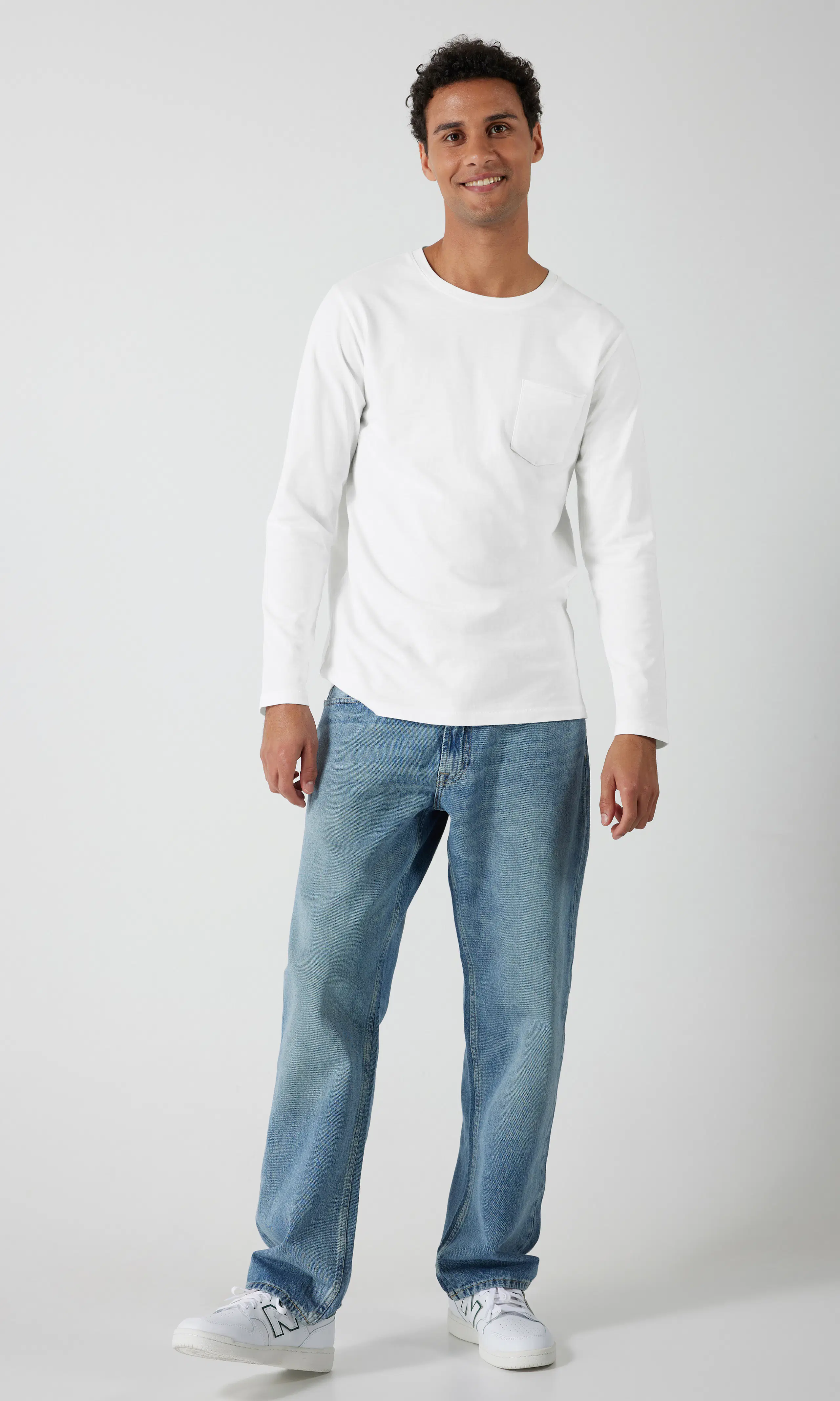 Buzz Long Sleeve. Front 1. Model.