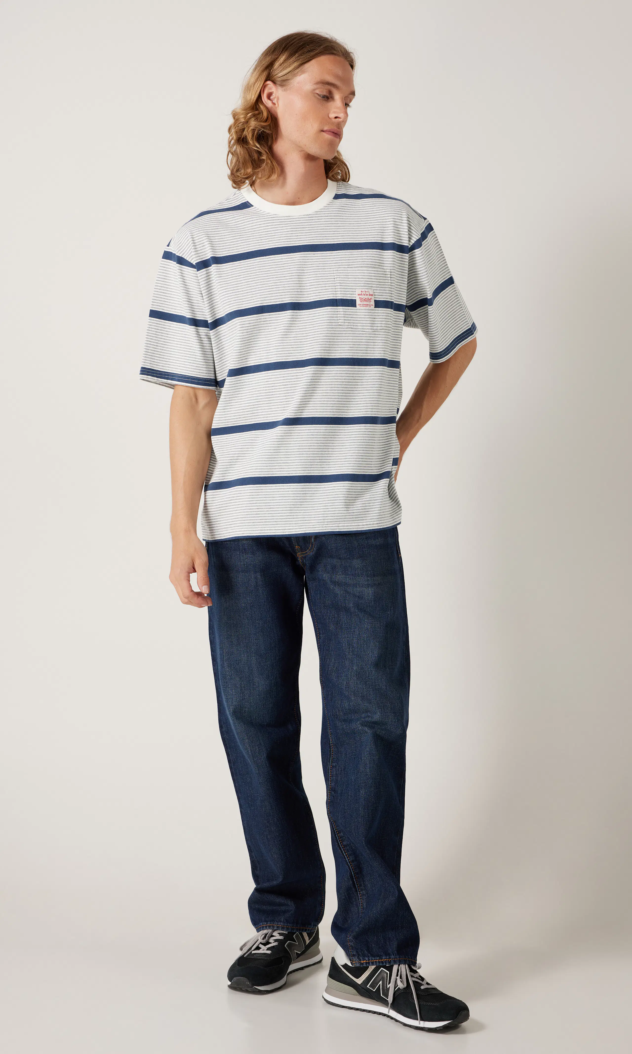 Workwear Tee Randig T-Shirt. Front 1. Model.