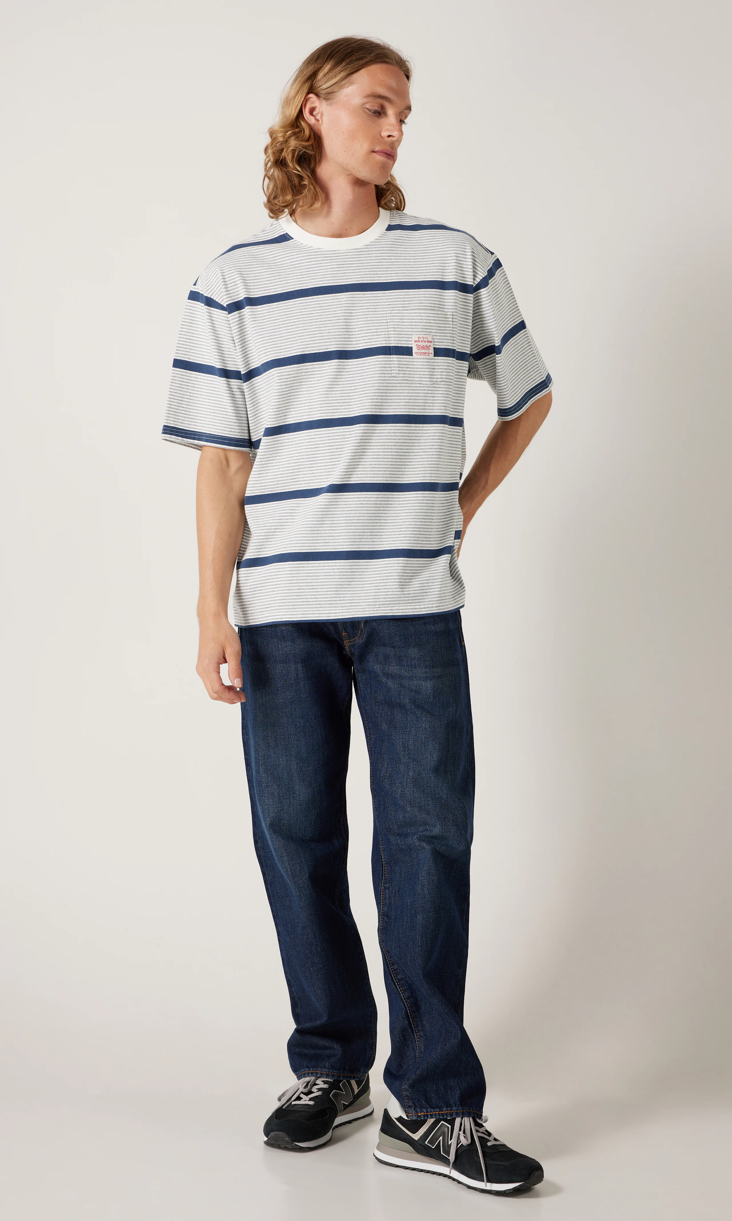 Workwear Tee Randig T-Shirt. Front 1. Model.