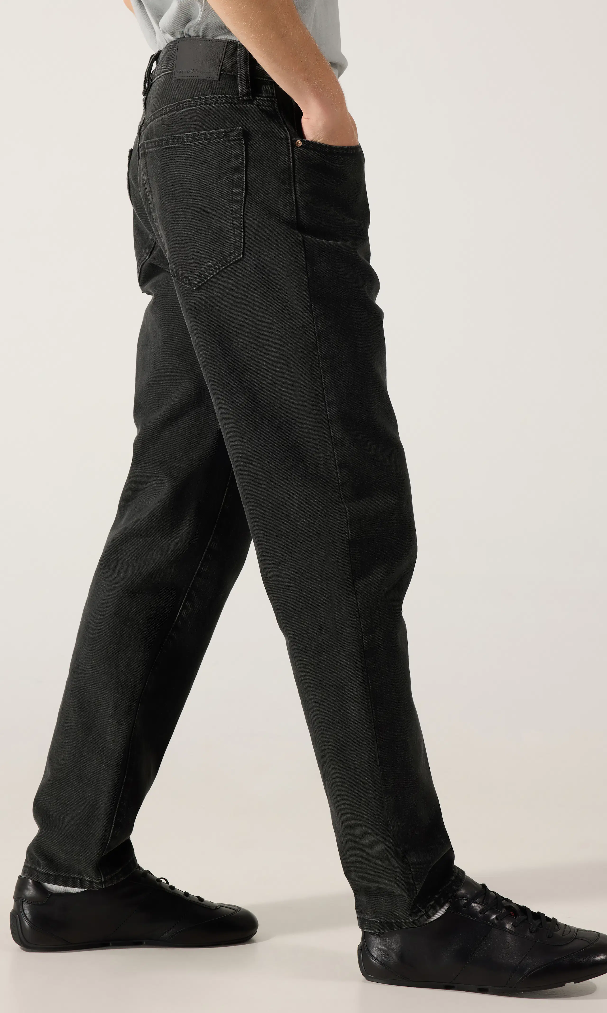 Tapered Farkut. Front 2. Model.