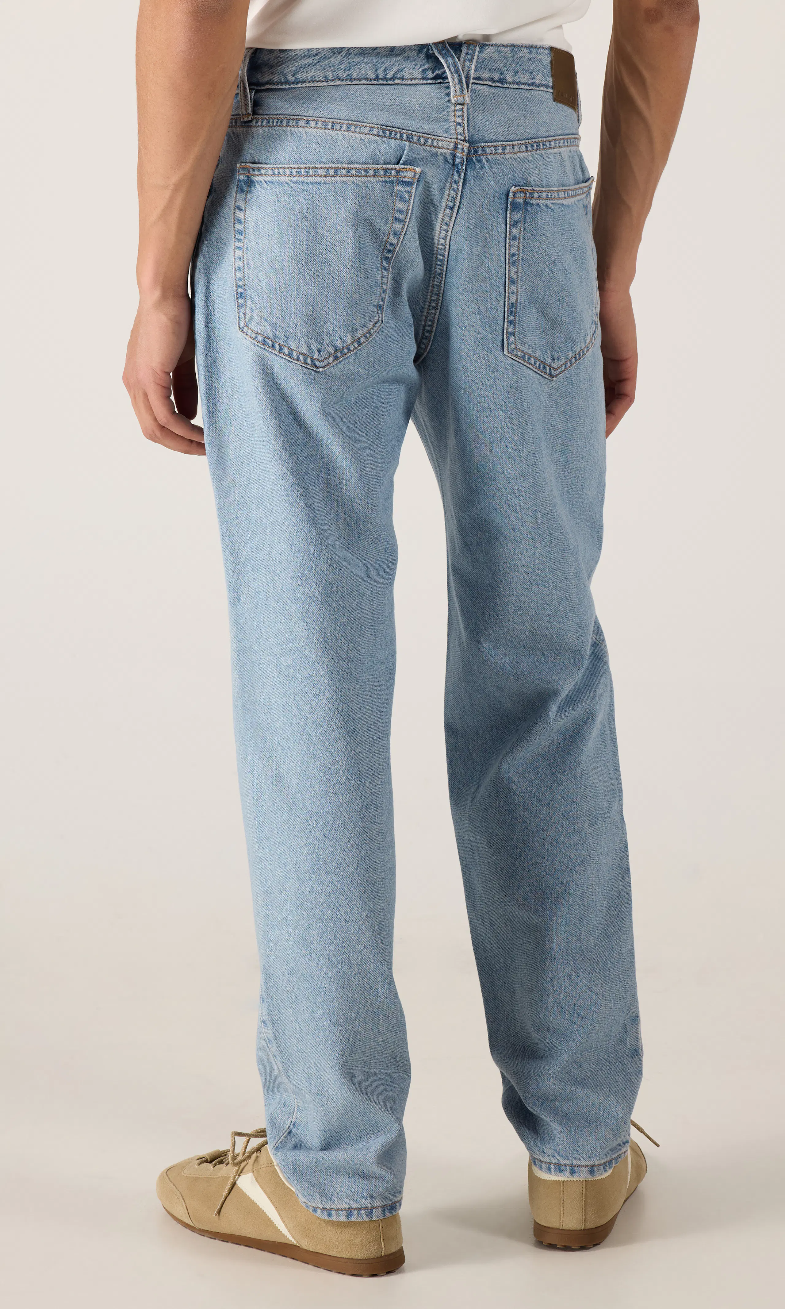 Tapered Farkut. Back. Model.