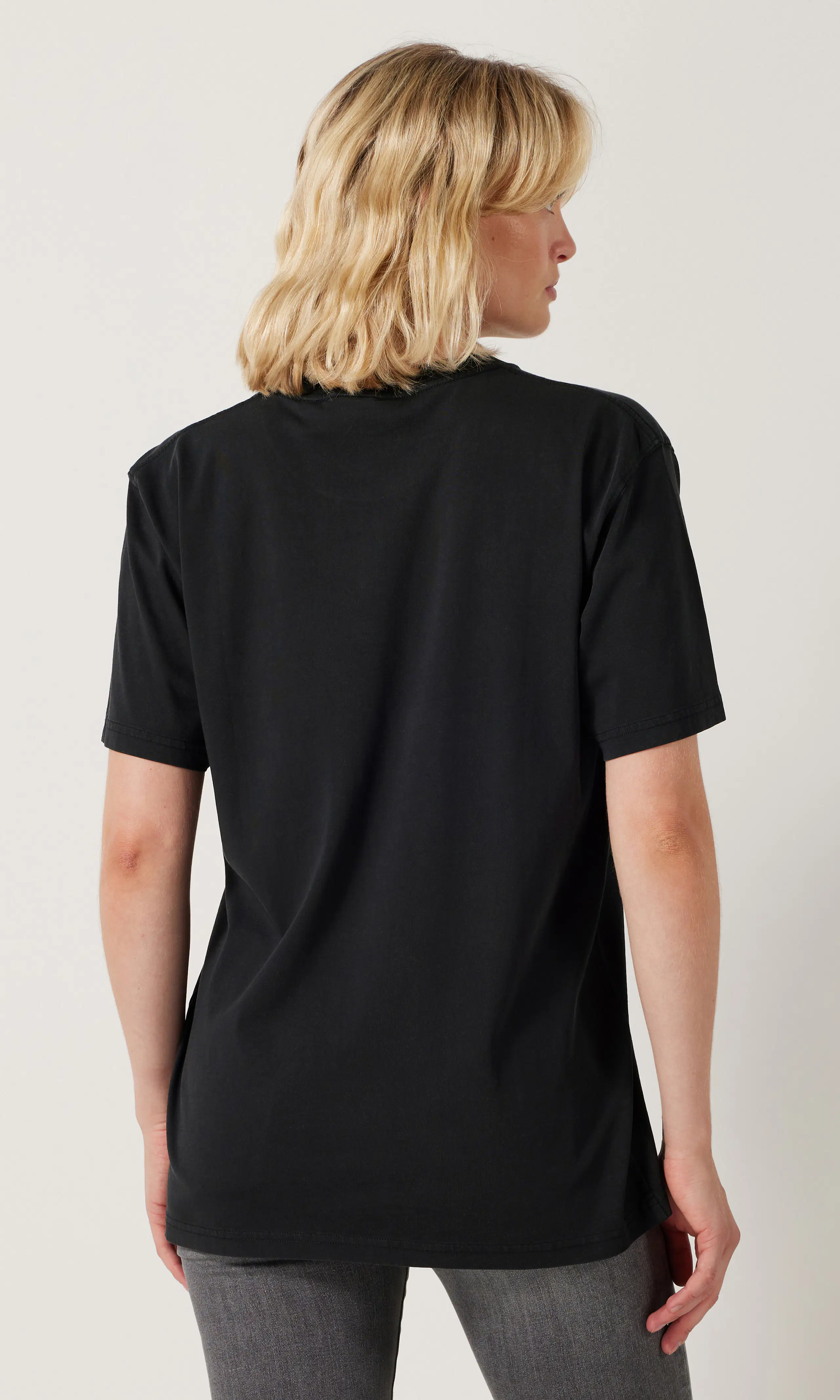 Pink Floyd Musta T-Paita. Back. Model.
