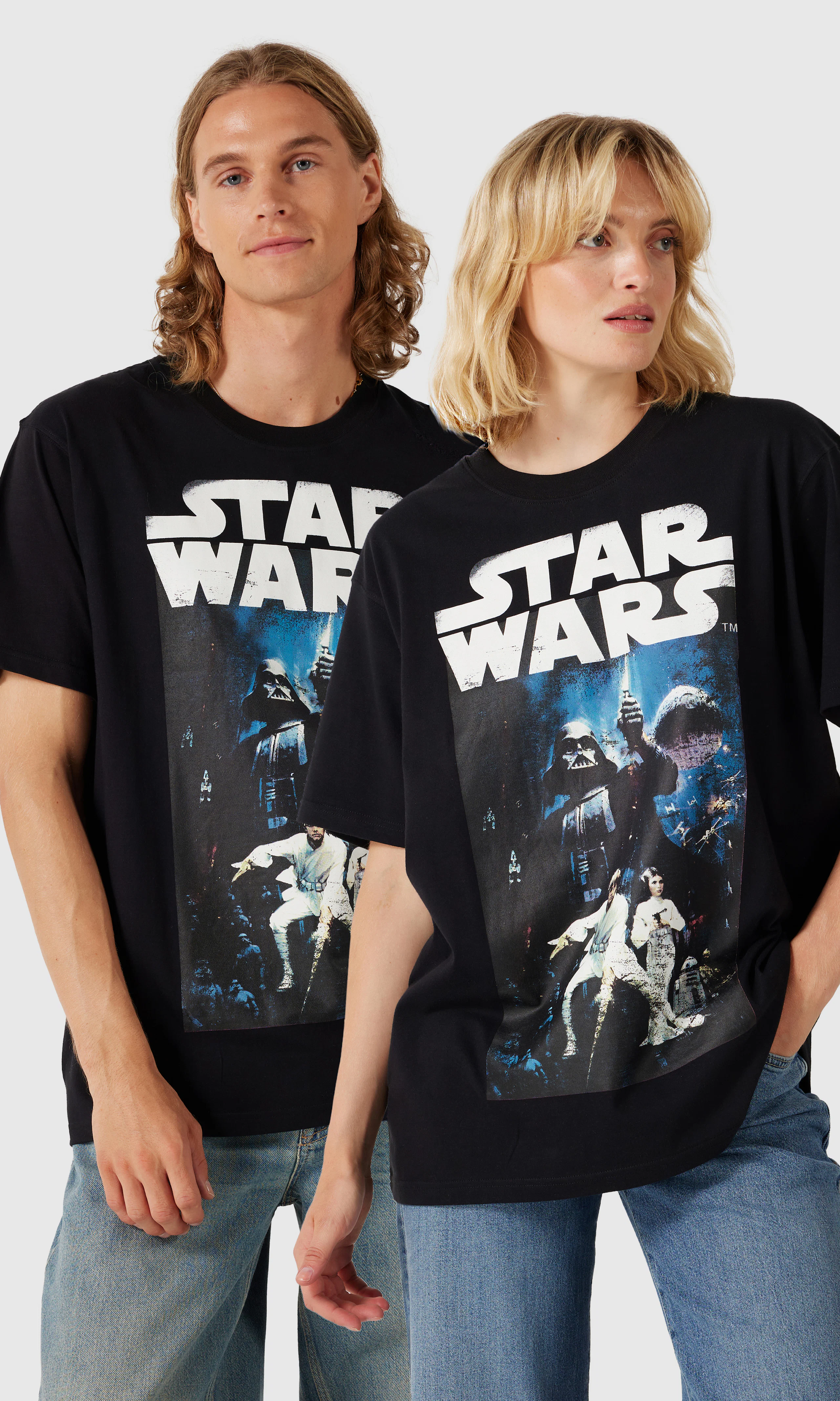 Star Wars T-Paita. Front. Model.