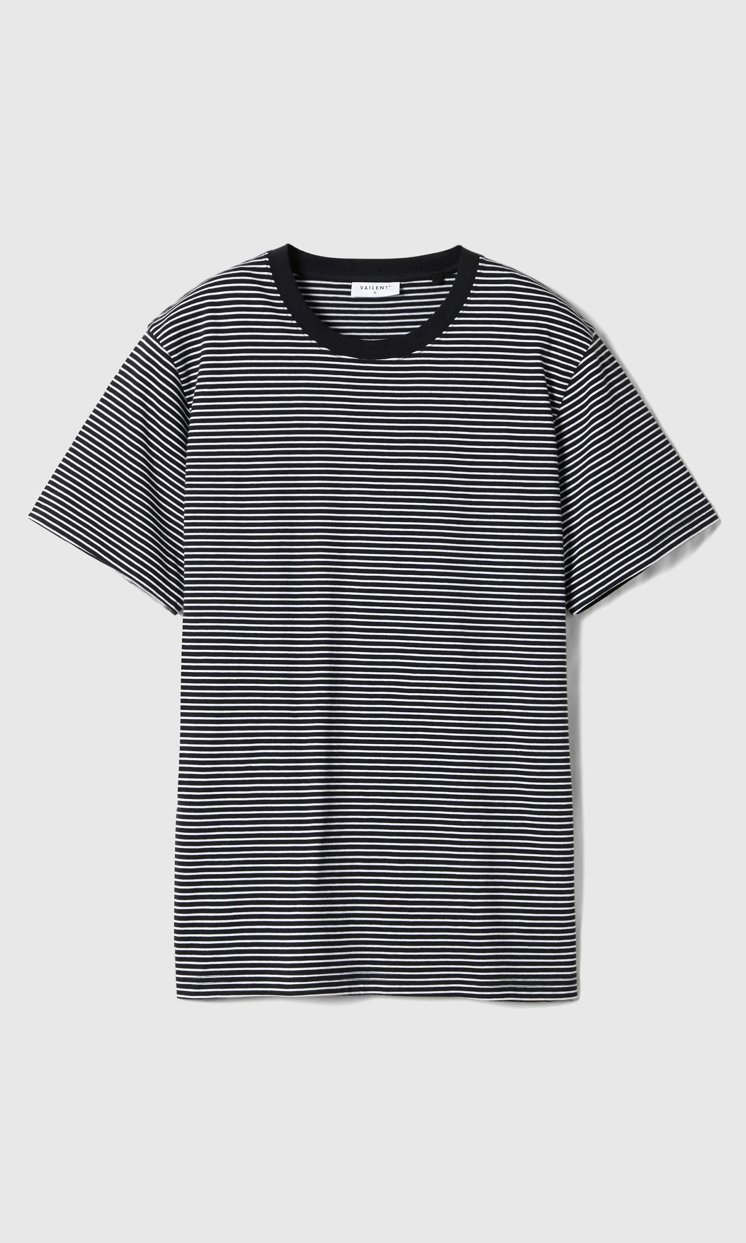 Stripe Randig T-Shirt. Front. Flat.