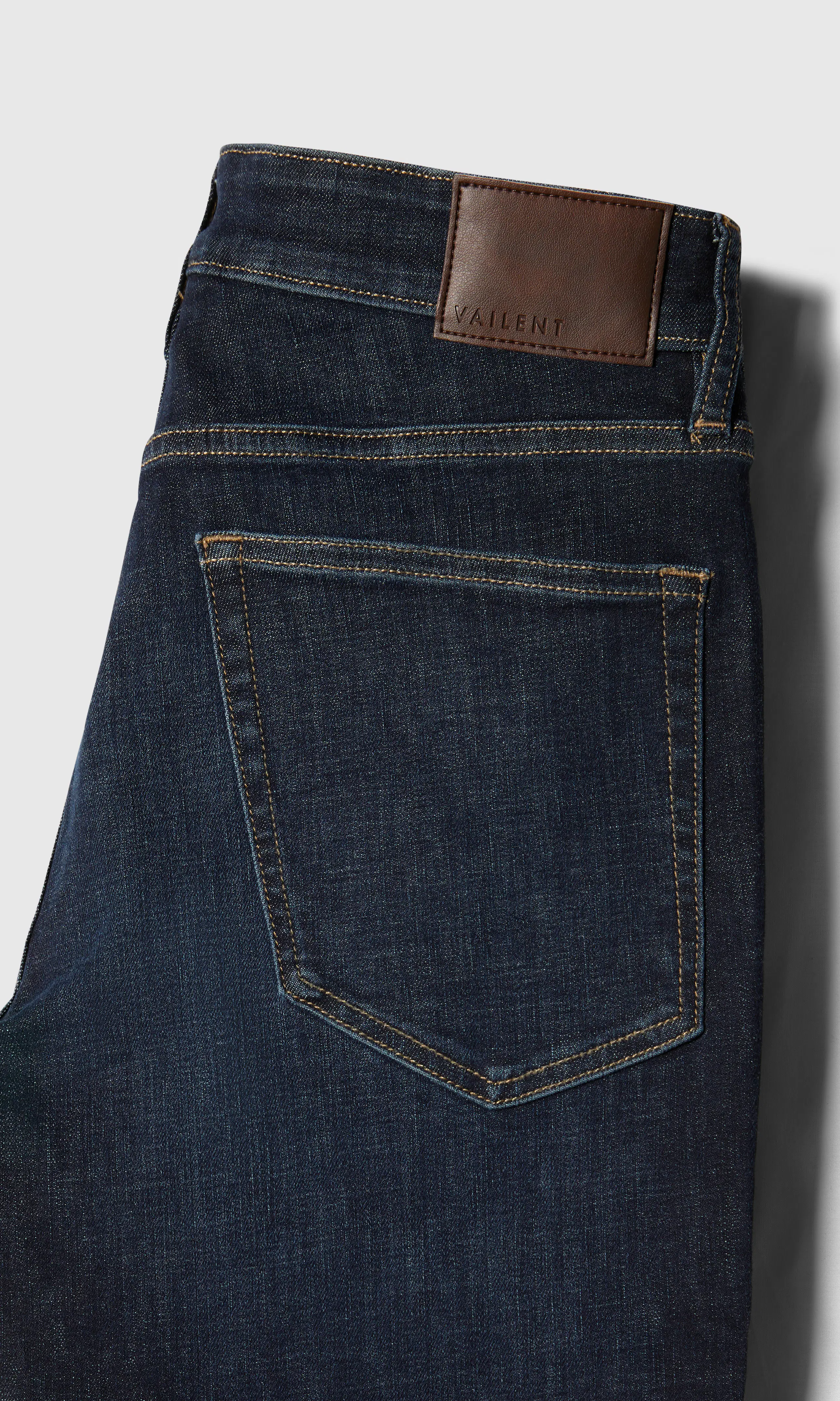 Slim Jeans. Detail 1. Flat.