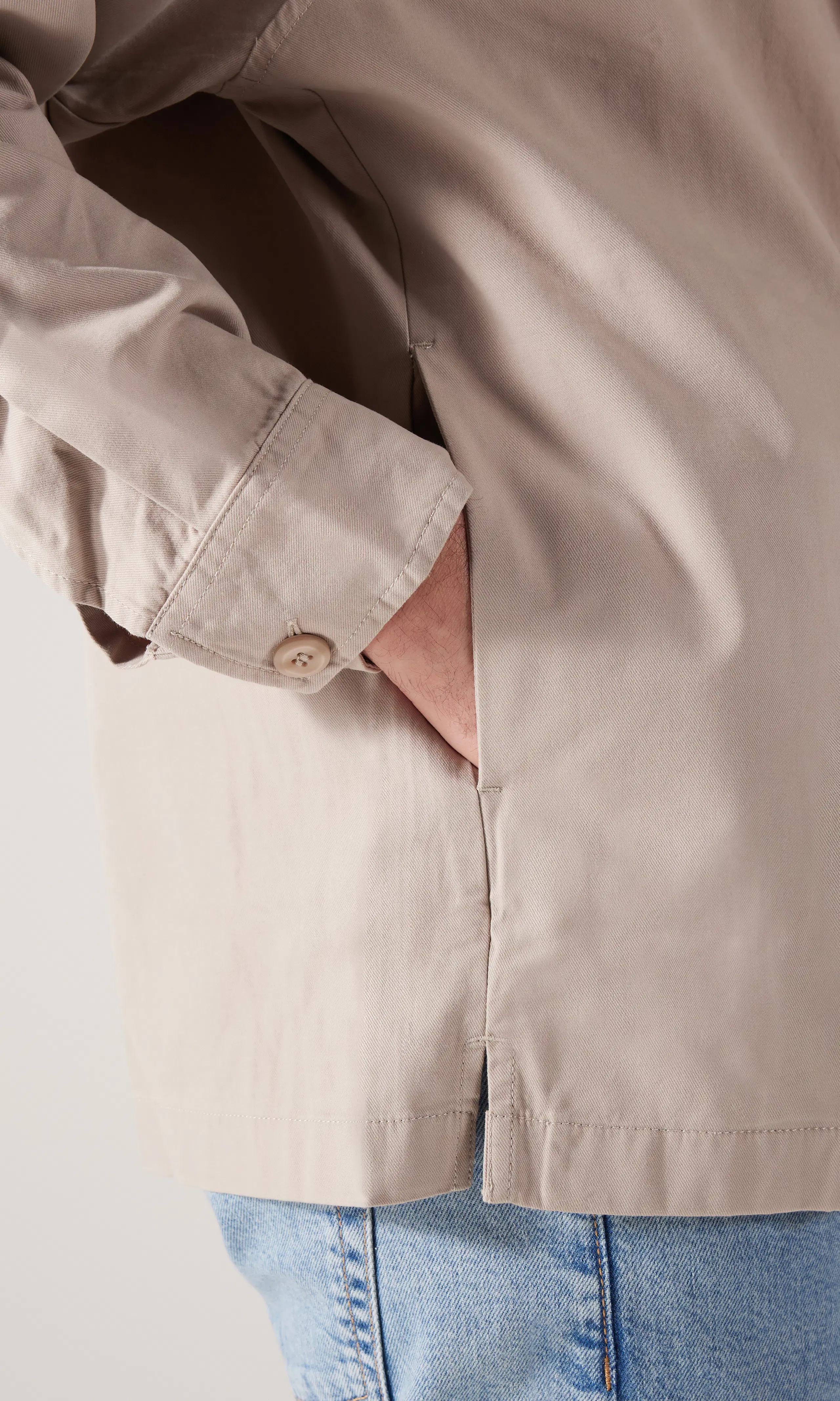 Clean Cotton Beige Overshirt. Detail 1. Model.