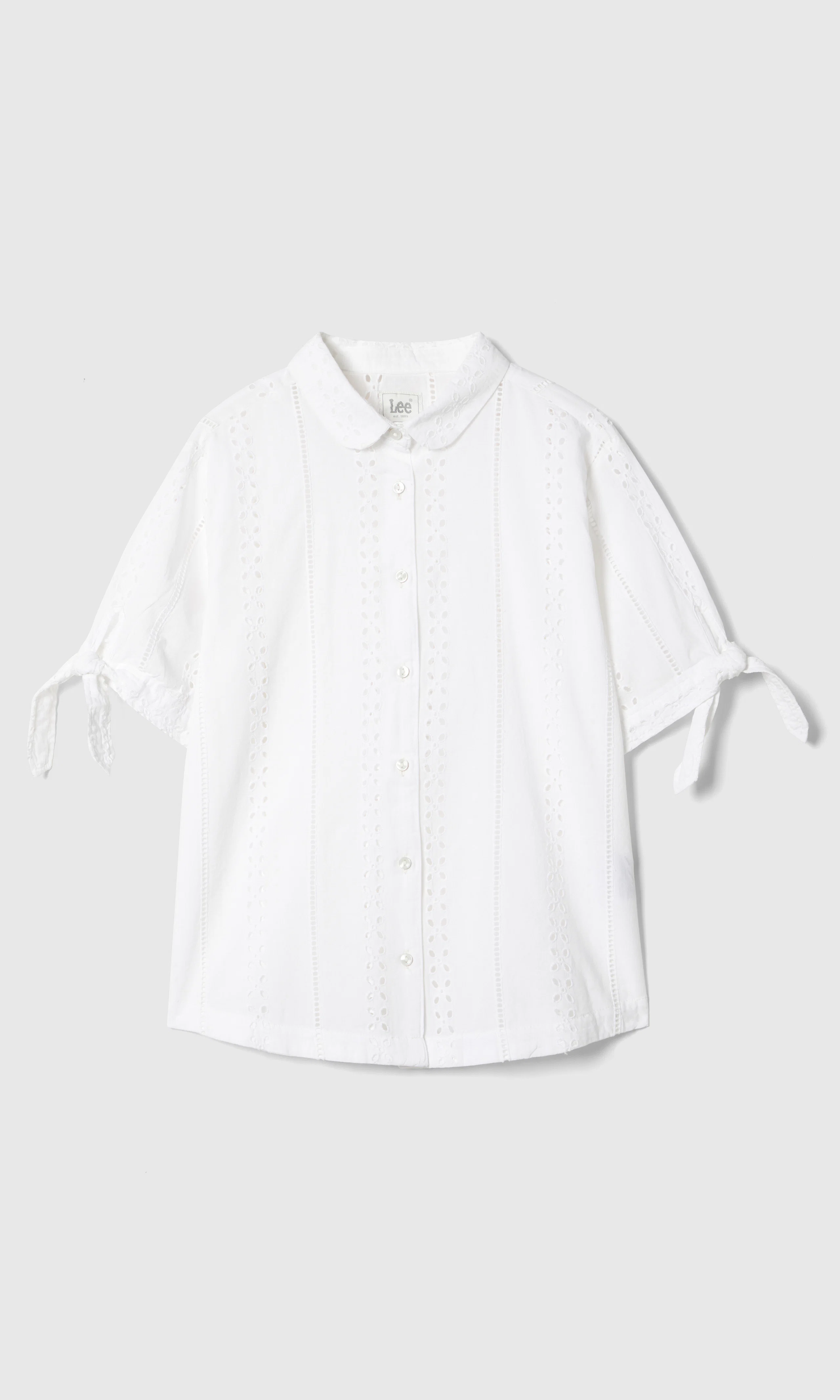 Camp Tie Sleeve Button Up Skjorte. Front. Flat.