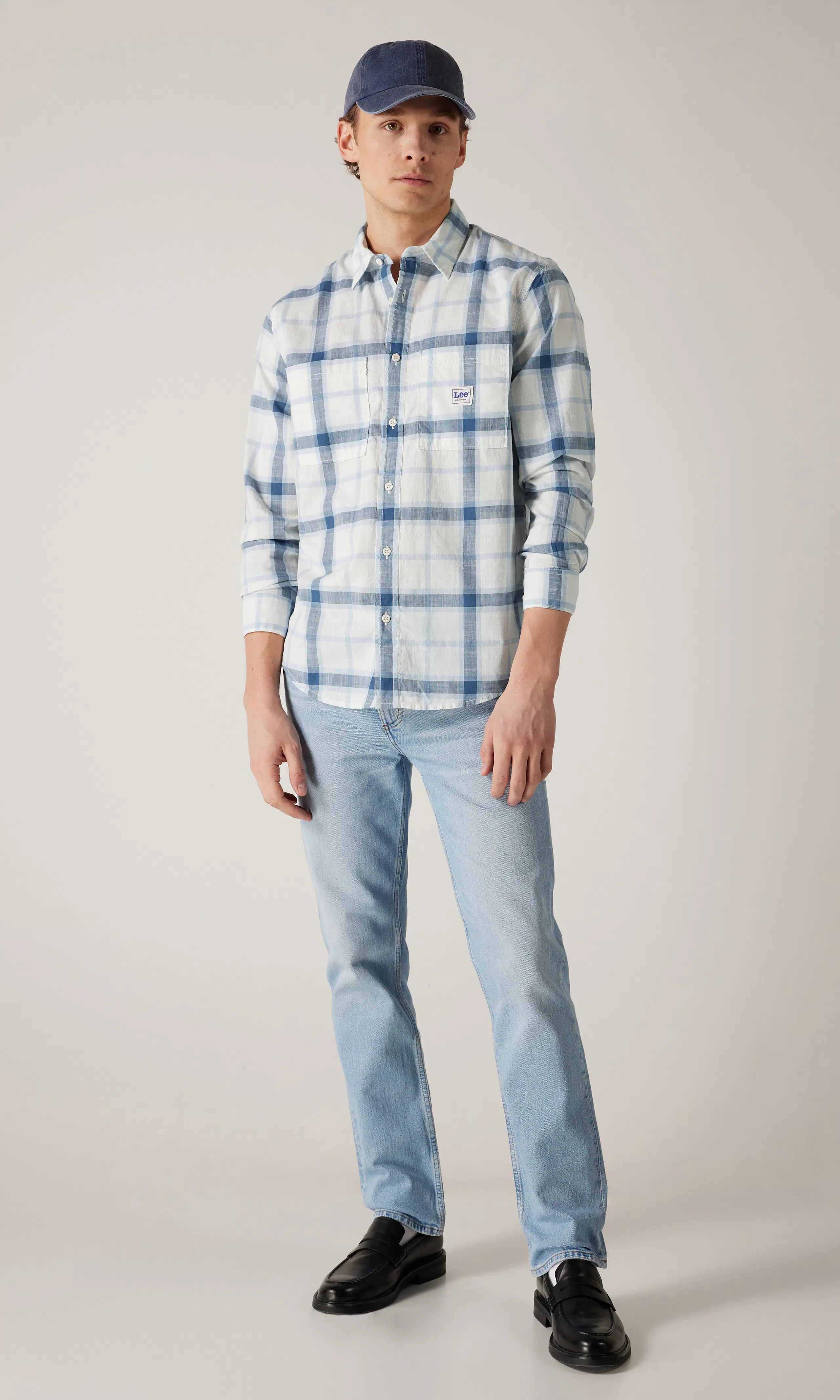 Workwear 2.0 Blå Rutete Skjorte. Front 1. Model.