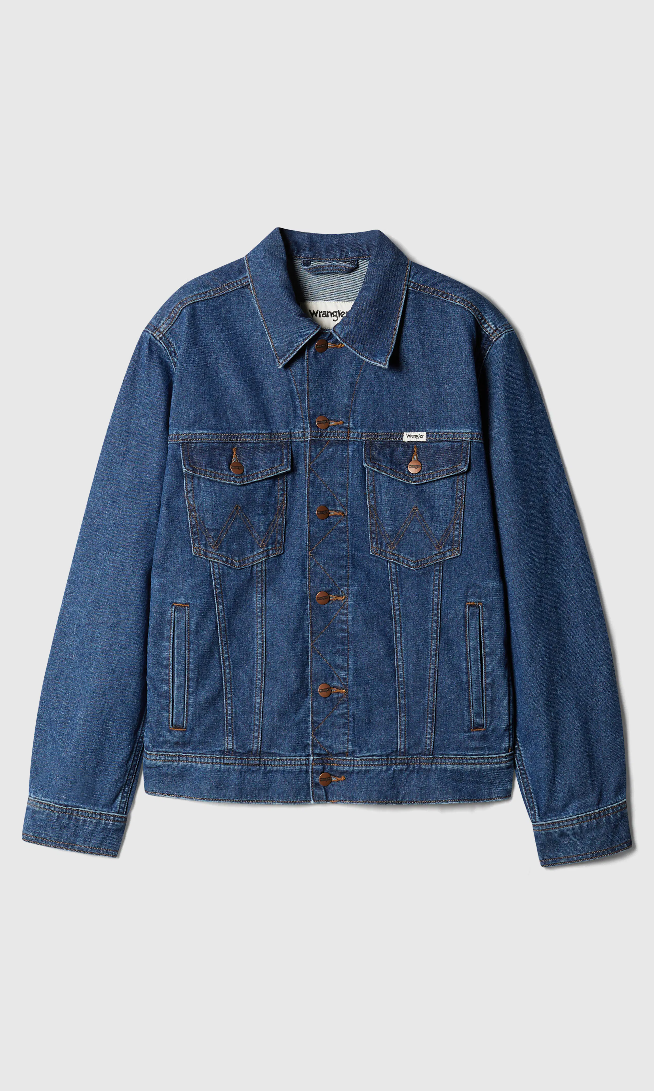 Classic Medium Blå Denim Jakke. Front. Flat.