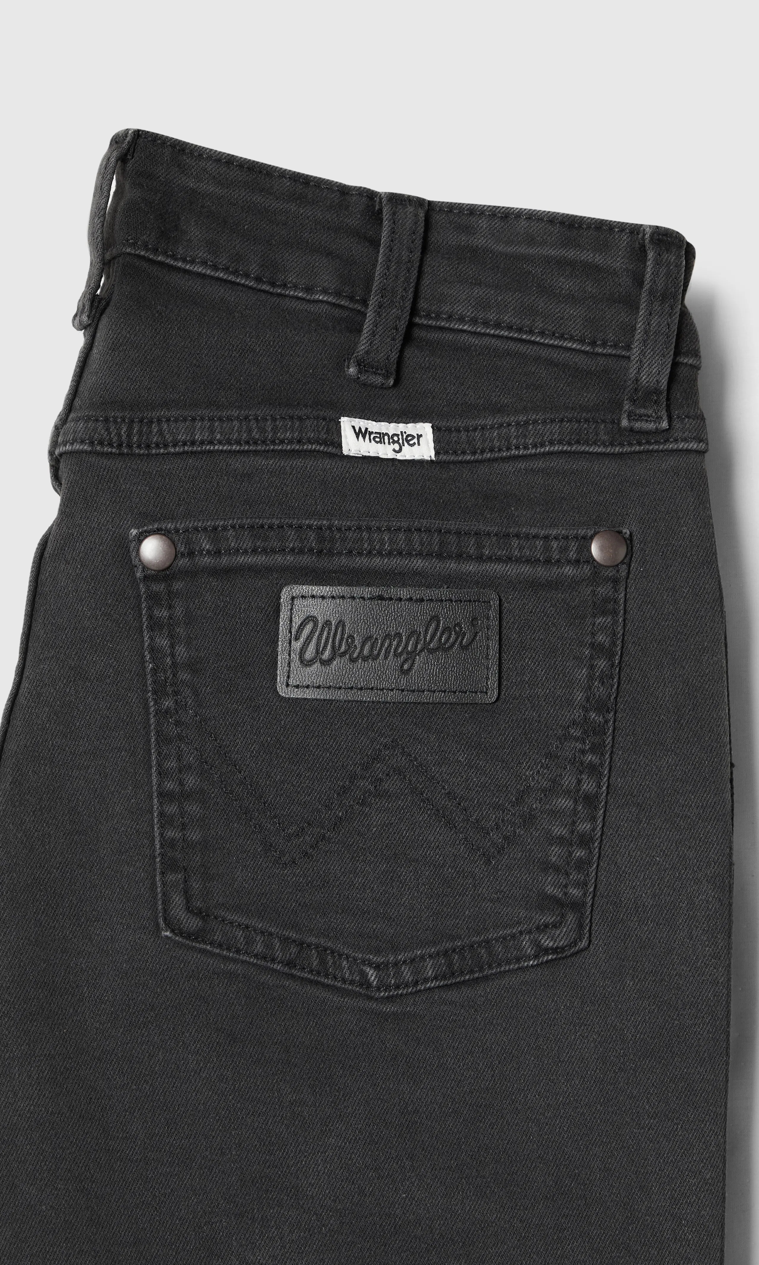 Skinny Mustat Farkut. Detail 1. Flat.