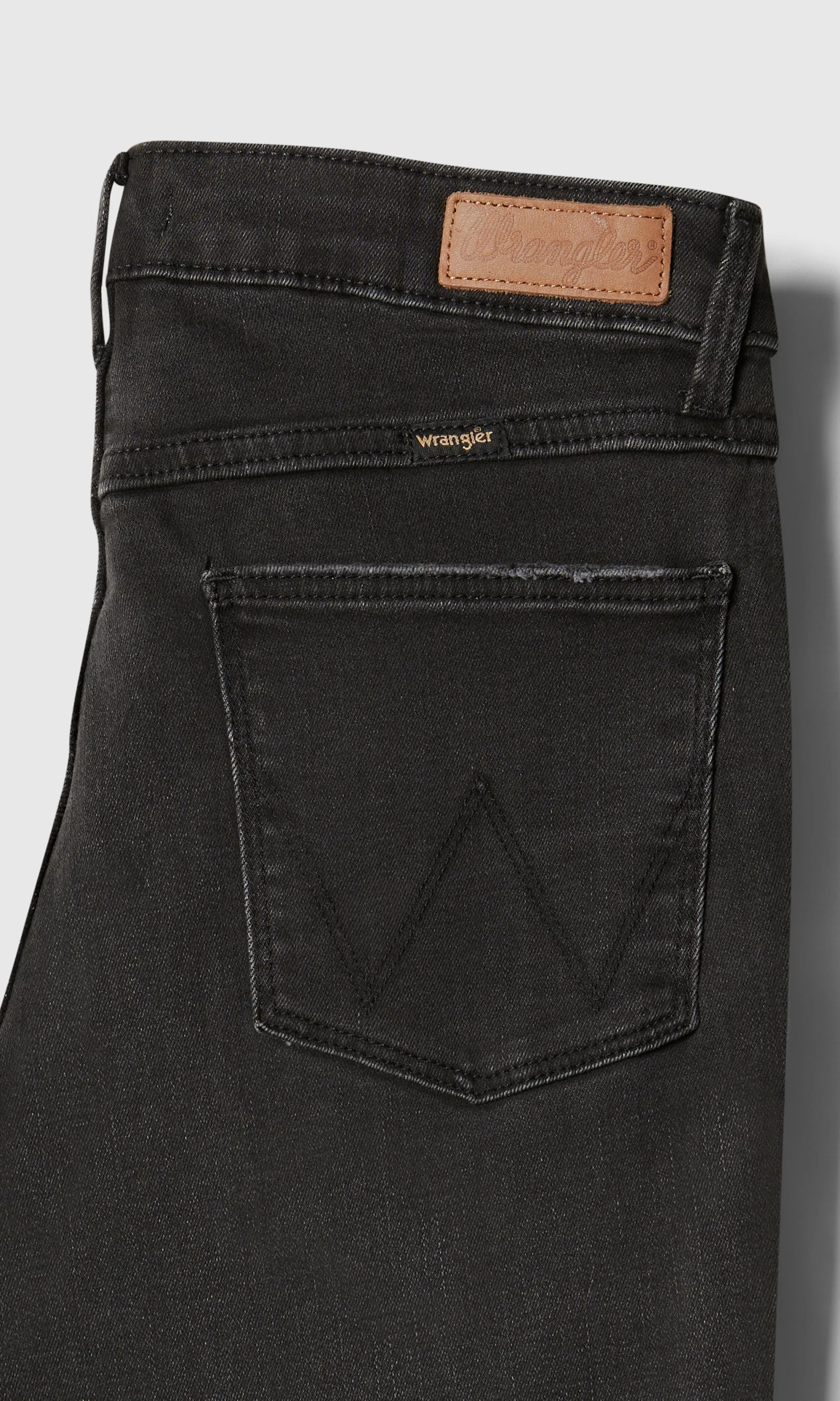 Fierce Flare Svarta Jeans. Detail 1. Flat.