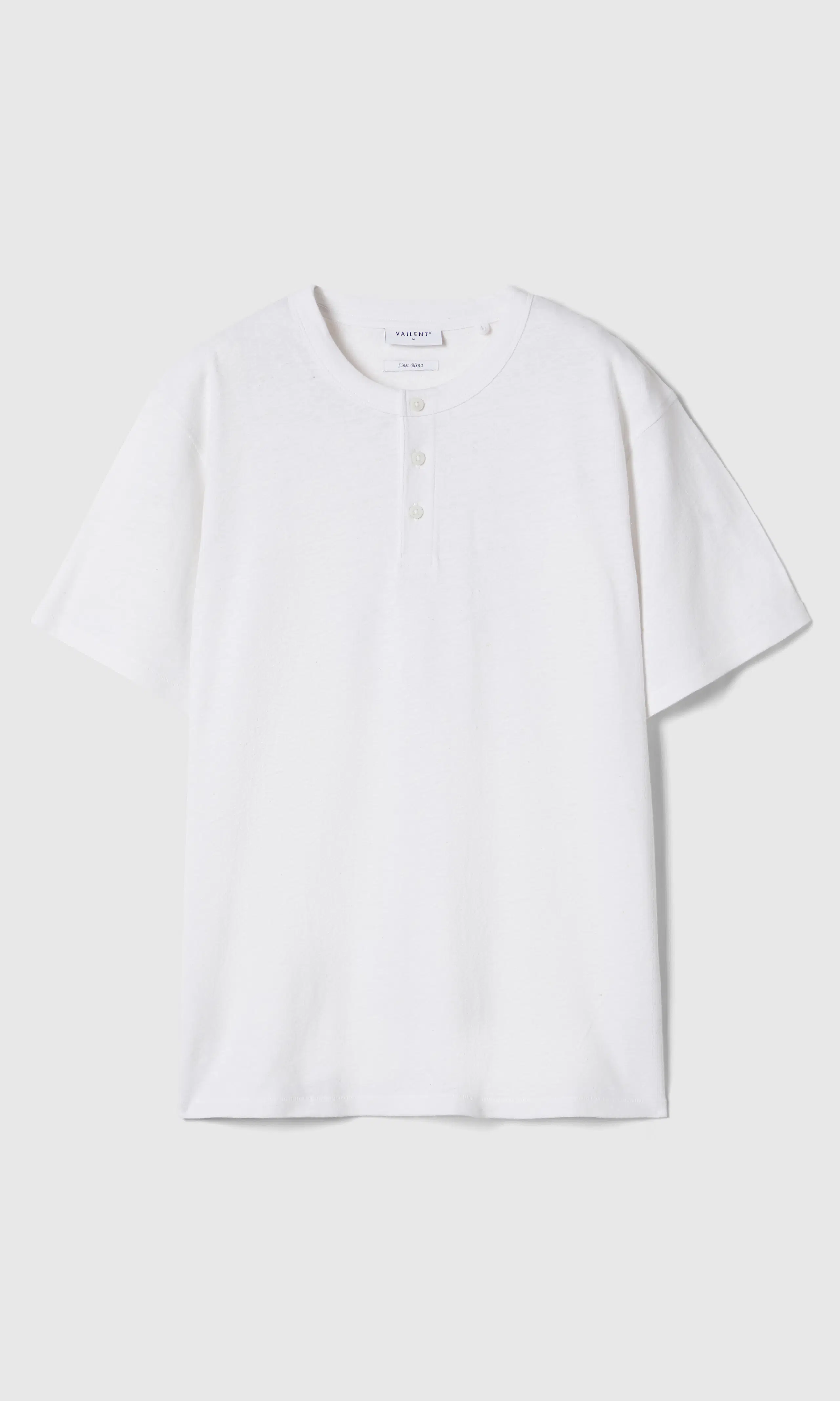 Henley T-shirt i Linne. Front. Flat.