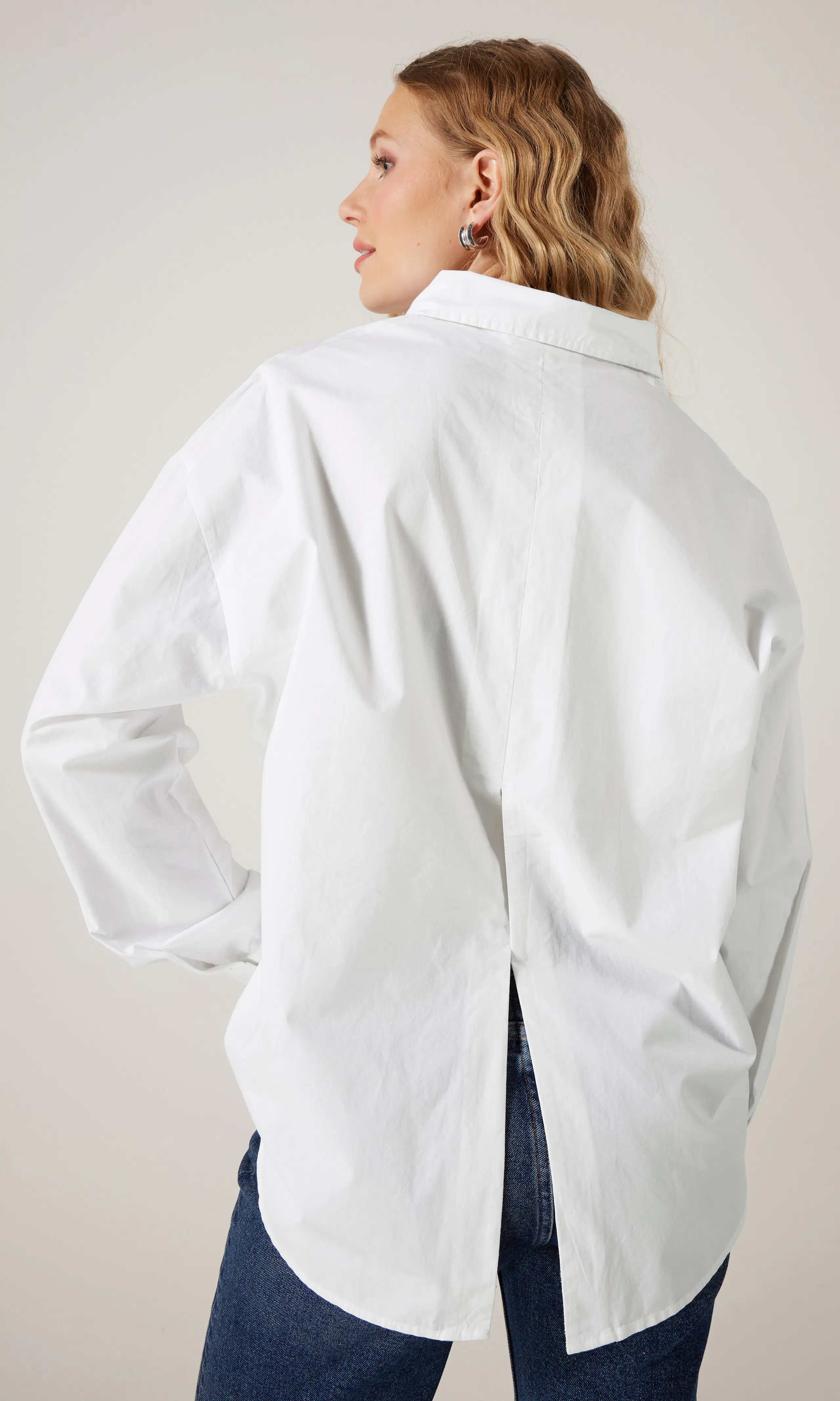 3Way Skjorte. Back. Model.